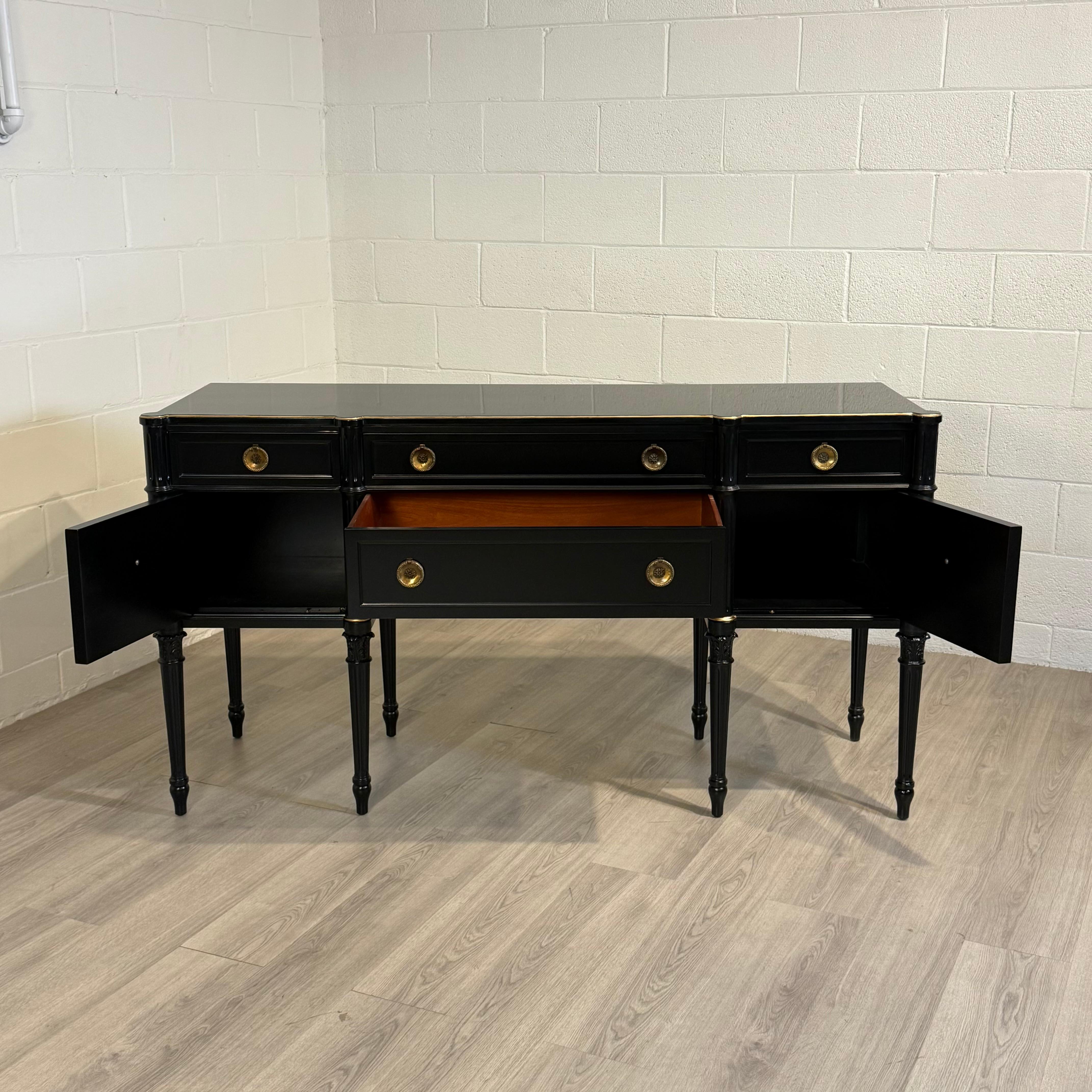 18th Century Style Sideboard Finished in Black Lacquer with Gold Accents For Sale 2