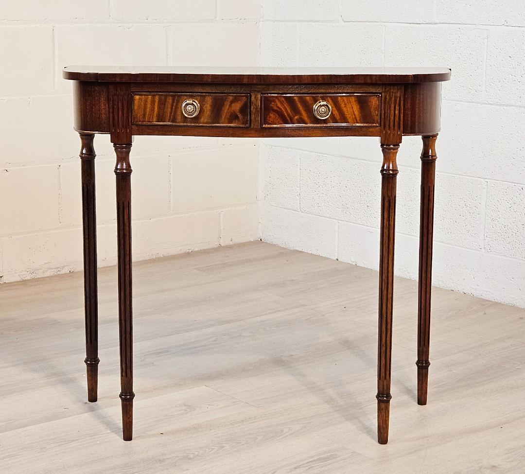 Cross-Banded 18th Century Style Vintage English Console Table with Two Drawers For Sale