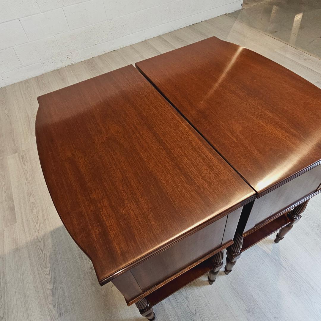18th Century Style Vintage Nightstands with Three Drawers, by Hickory Chair In Good Condition In Toronto, CA
