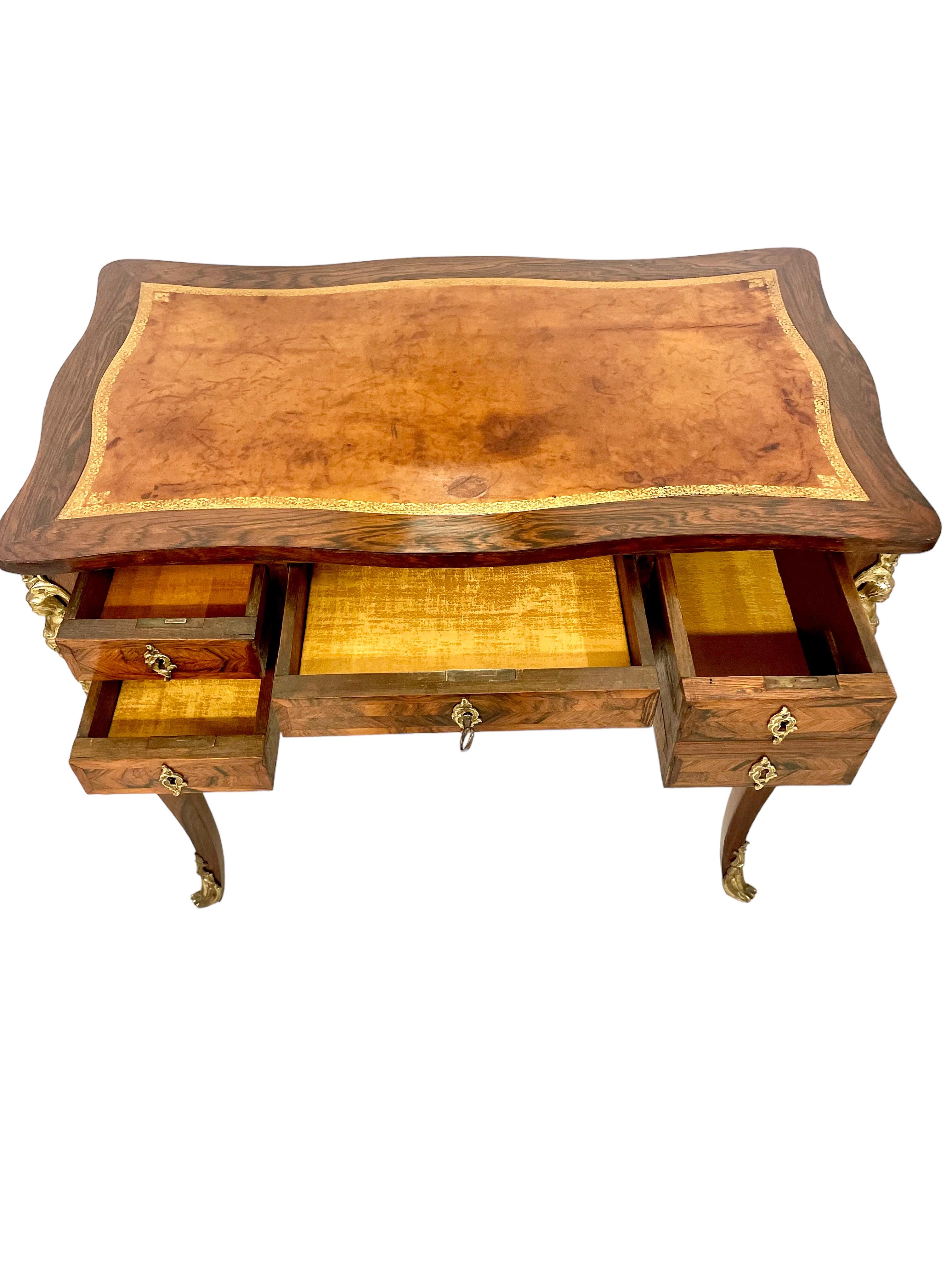 1750s Gilt Bronze Mounted Writing Lady Desk, by Adrien DELORME For Sale 3