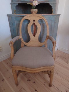Fauteuil gustavien suédois ancien du 18ème siècle, authentique et avec peinture d'origine.