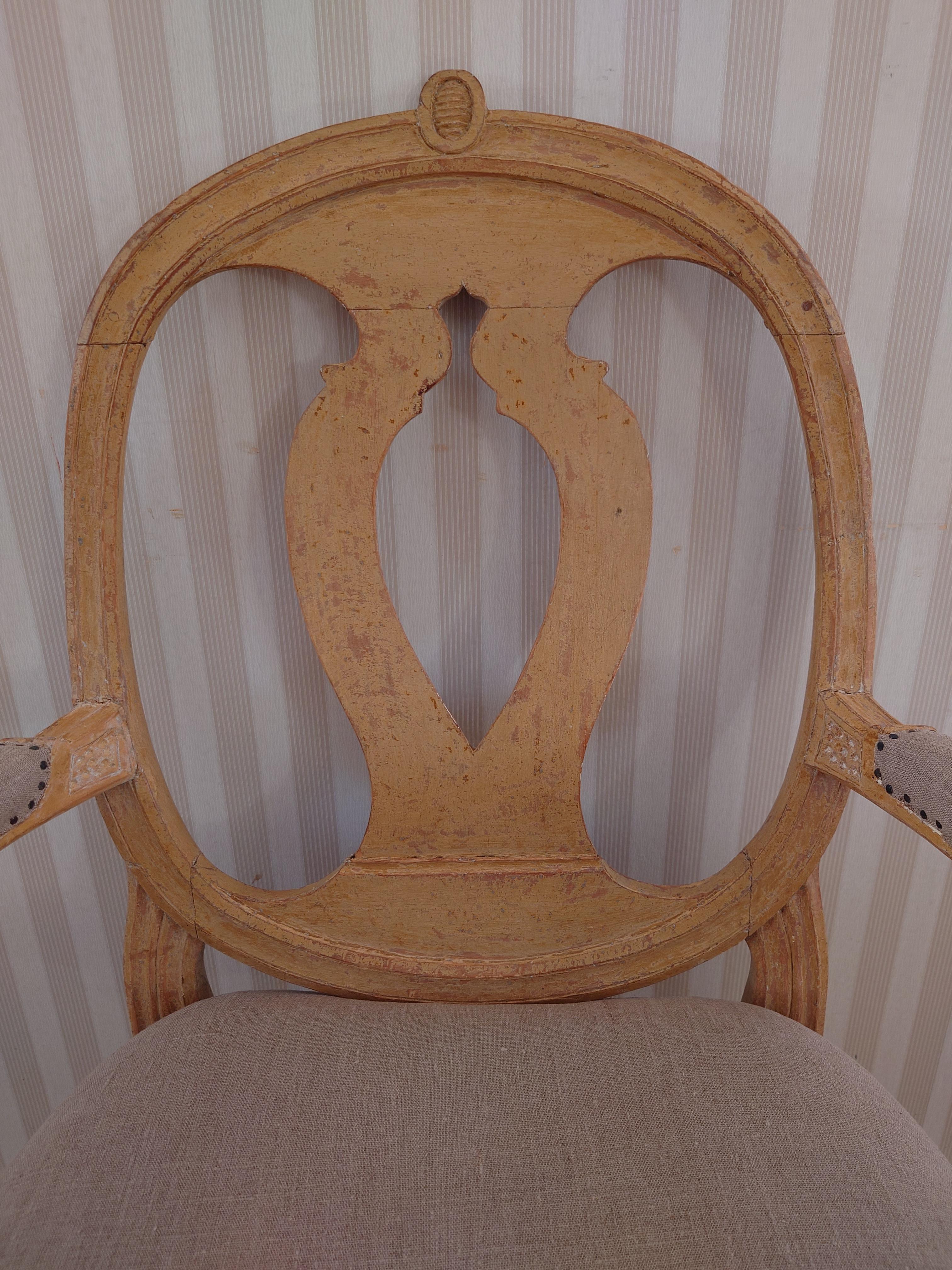 18th Century Swedish antique genuine Gustavian armchair with original paint. In Good Condition For Sale In Boden, SE