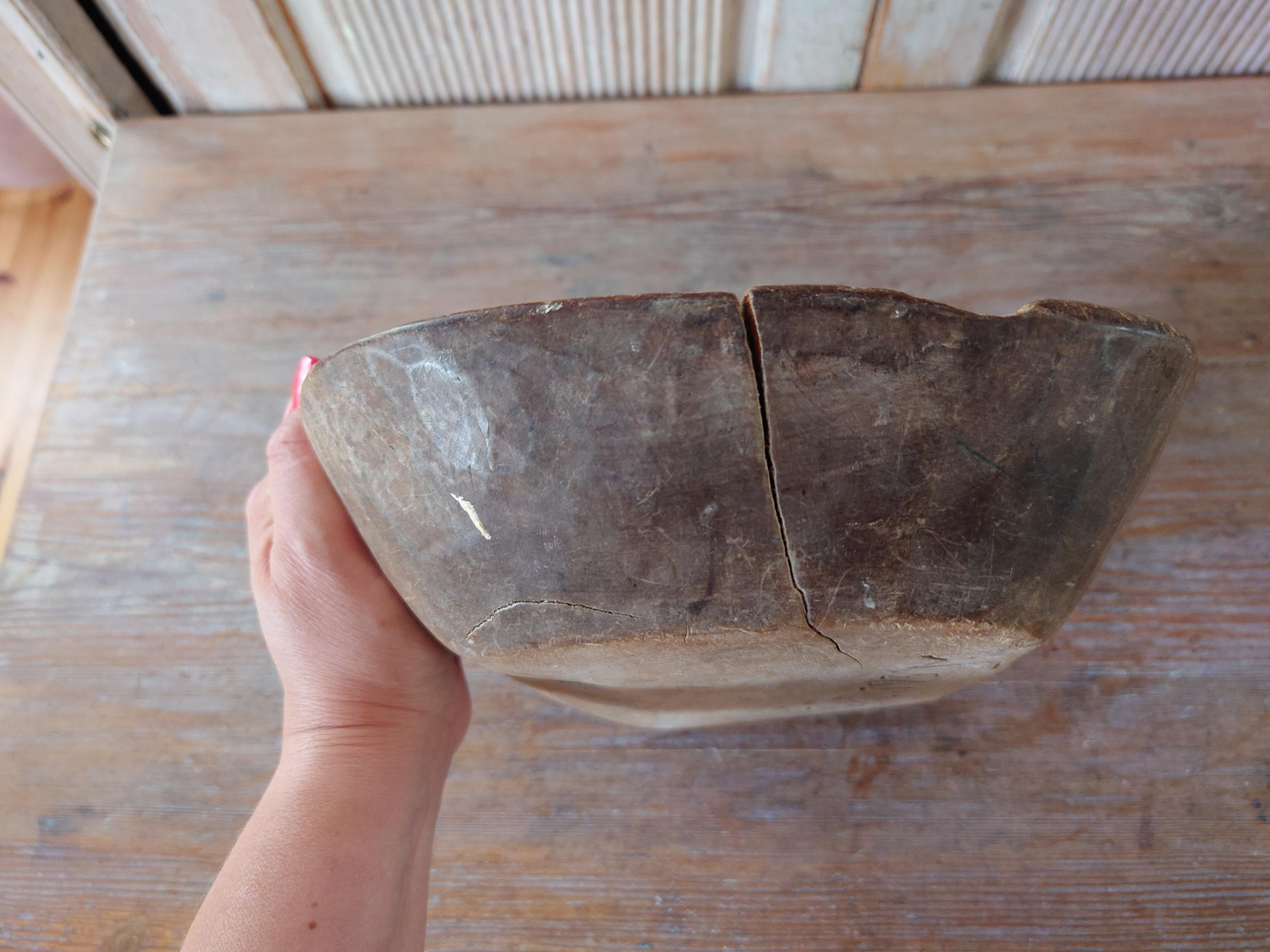 Pine 18th Century Swedish antique  genuine  Wooden bowl sign MMS dated 1793 Folk Art For Sale