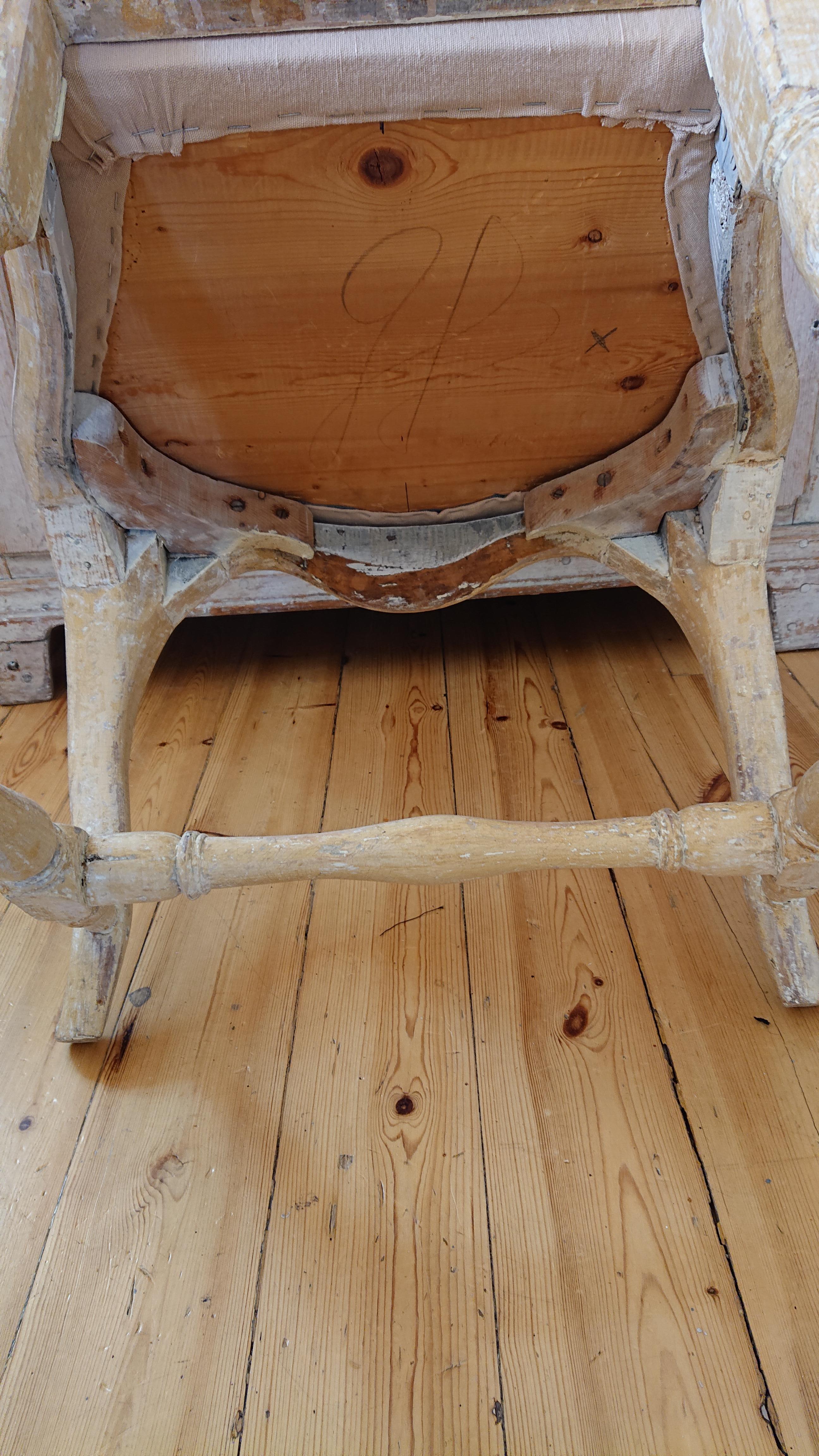 18th Century Swedish Antique Rococo Chair with Original Paint For Sale 8