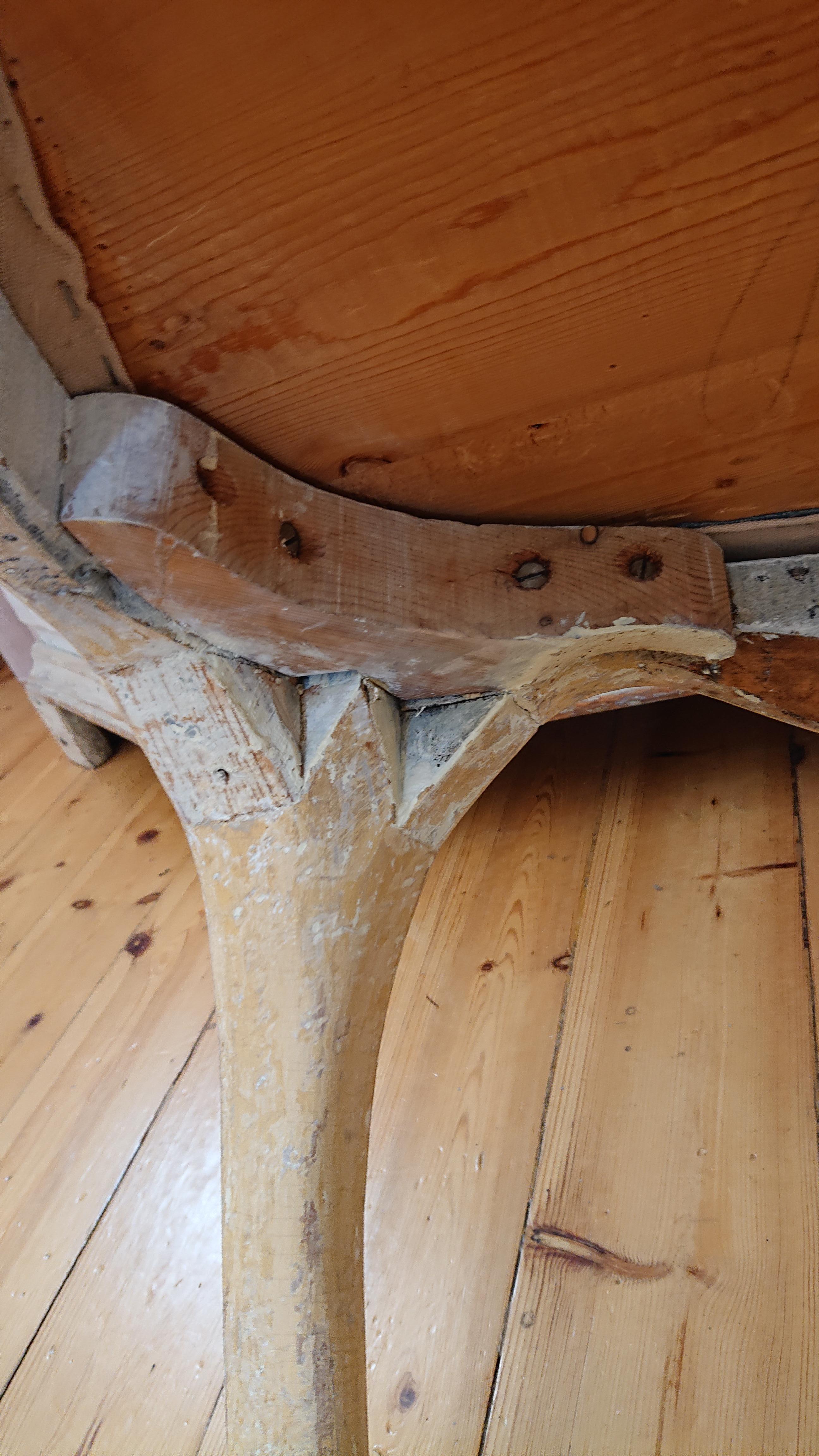 Schwedischer antiker Rokoko-Stuhl des 18. Jahrhunderts mit Originalfarbe im Angebot 10