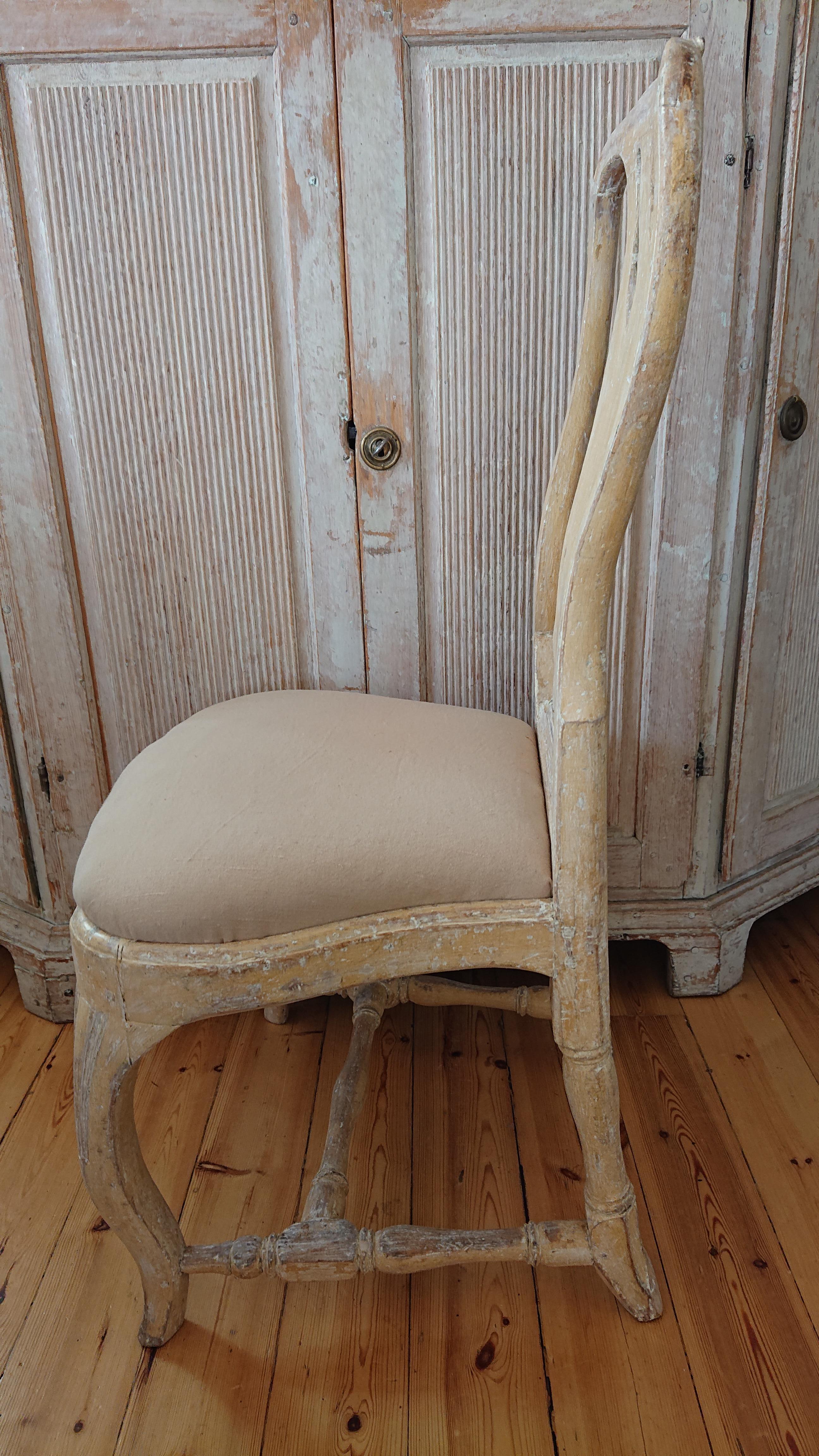 18th Century Swedish Antique Rococo Chair with Original Paint For Sale 3