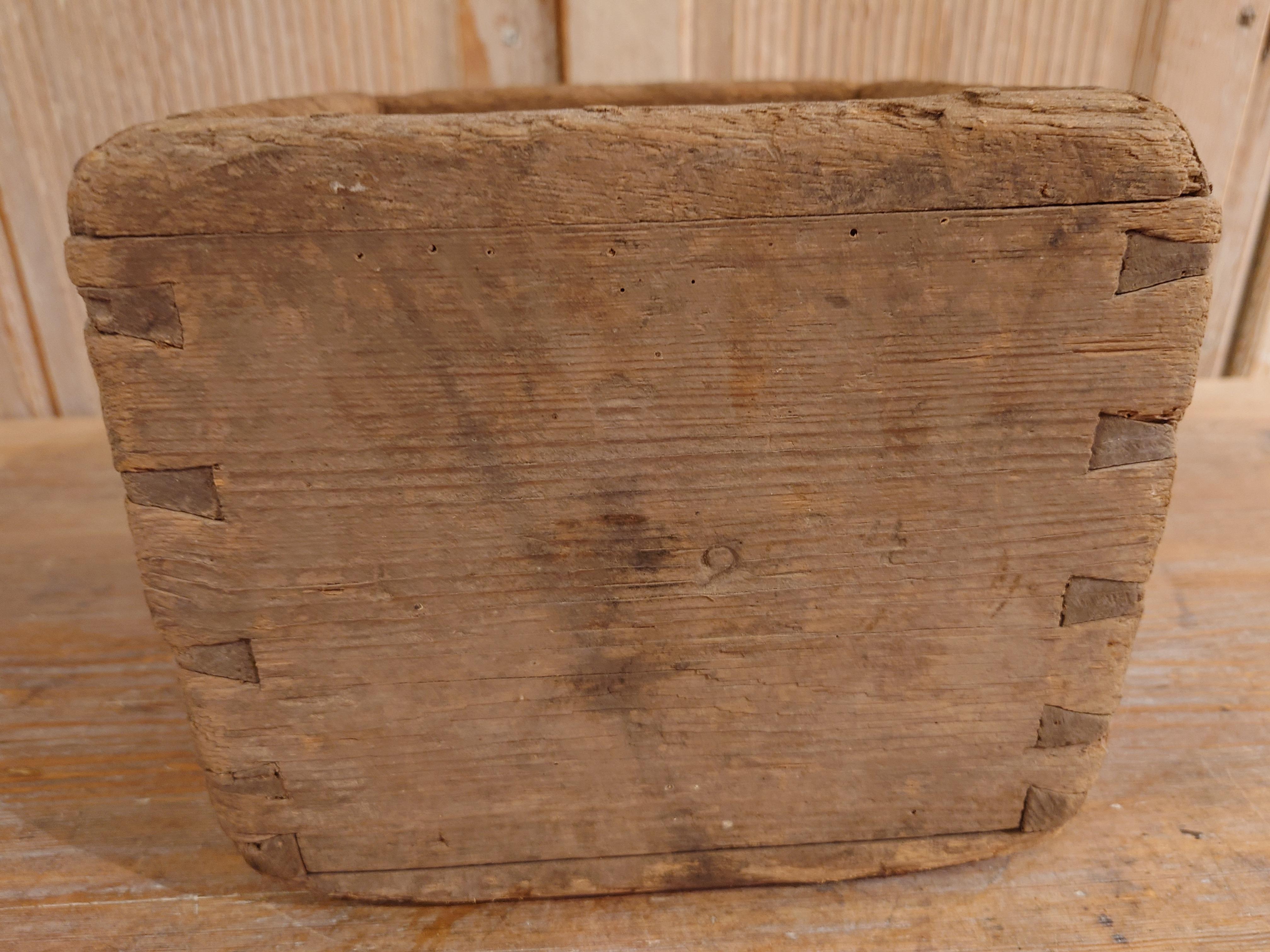 Late 18th Century 18th Century Swedish  antique rustic genuine Grain  Measure box dated 1798  For Sale