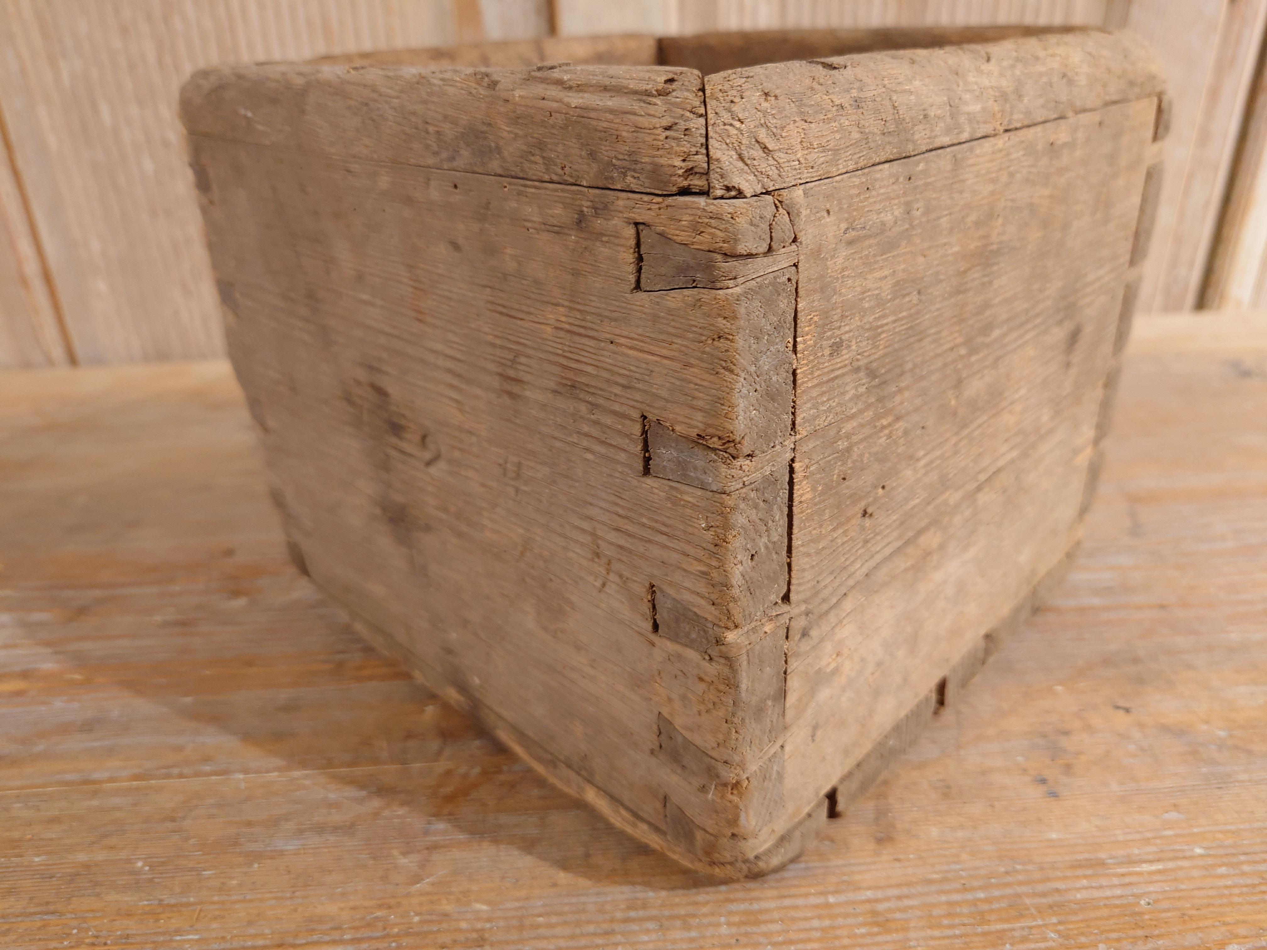 Pine 18th Century Swedish  antique rustic genuine Grain  Measure box dated 1798  For Sale