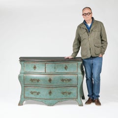 18th Century Swedish Baroque Bombè Chest of Drawers