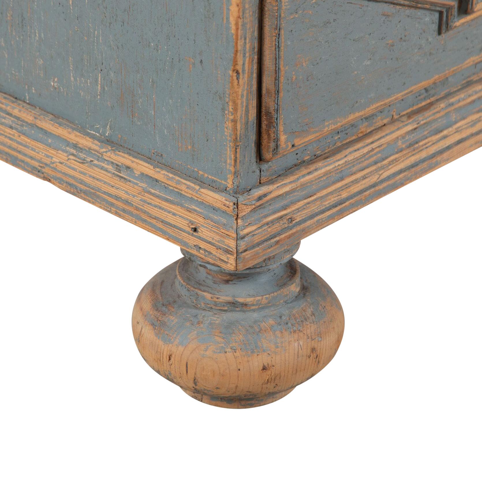 18th Century Swedish Baroque Commode 2