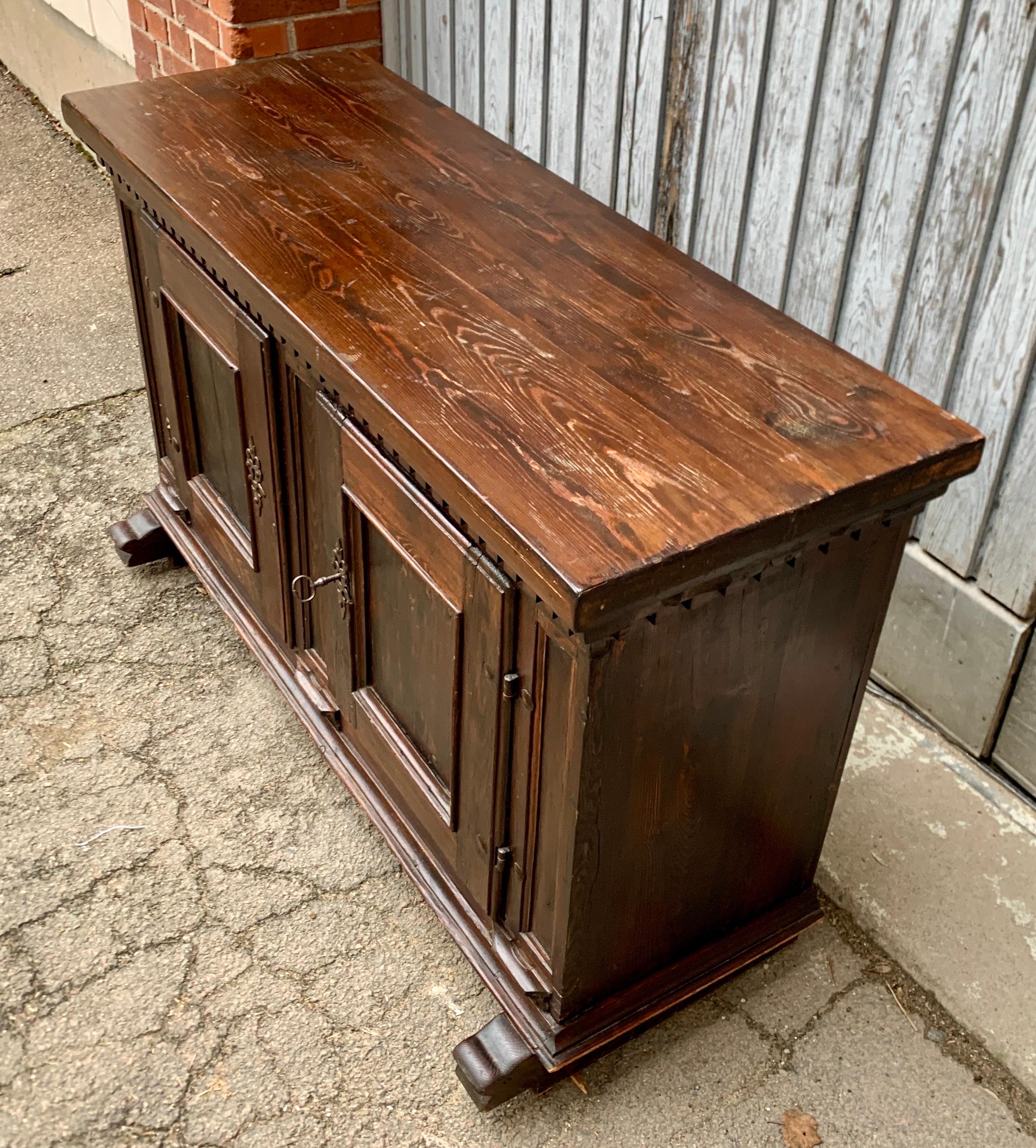 18th Century Swedish Baroque Cupboard Sideboard In Good Condition For Sale In Haddonfield, NJ