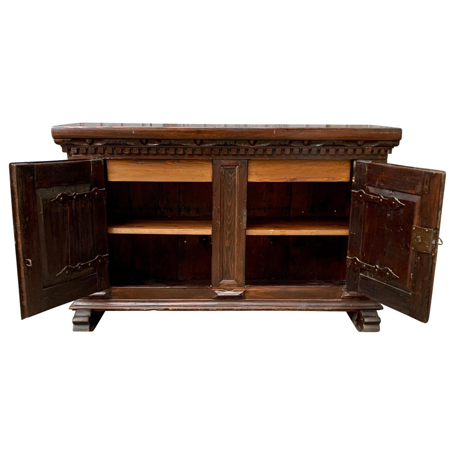 18th Century Swedish Baroque Cupboard Sideboard For Sale 1