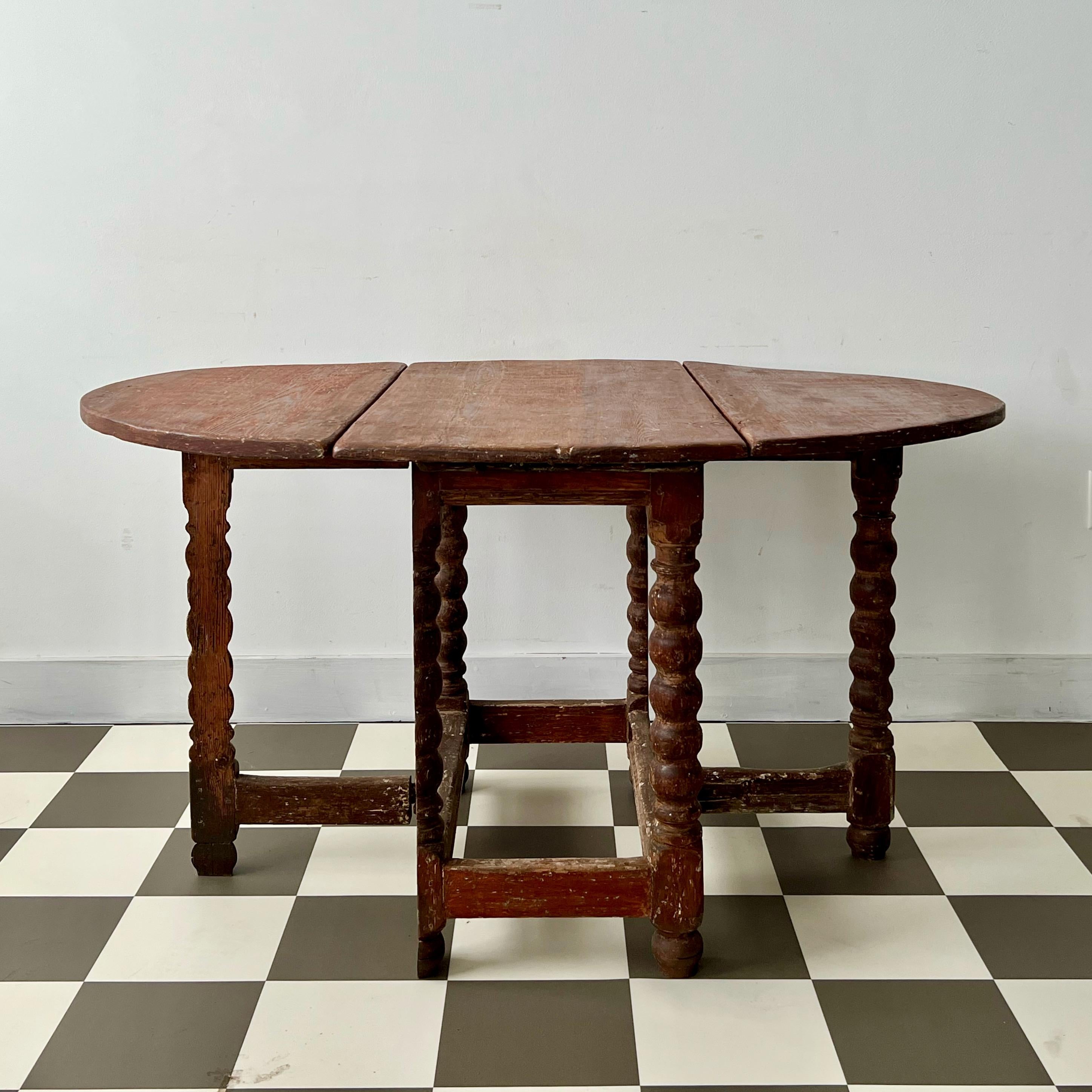 Hand-Carved 18th Century Swedish Baroque Drop Leaf Table For Sale