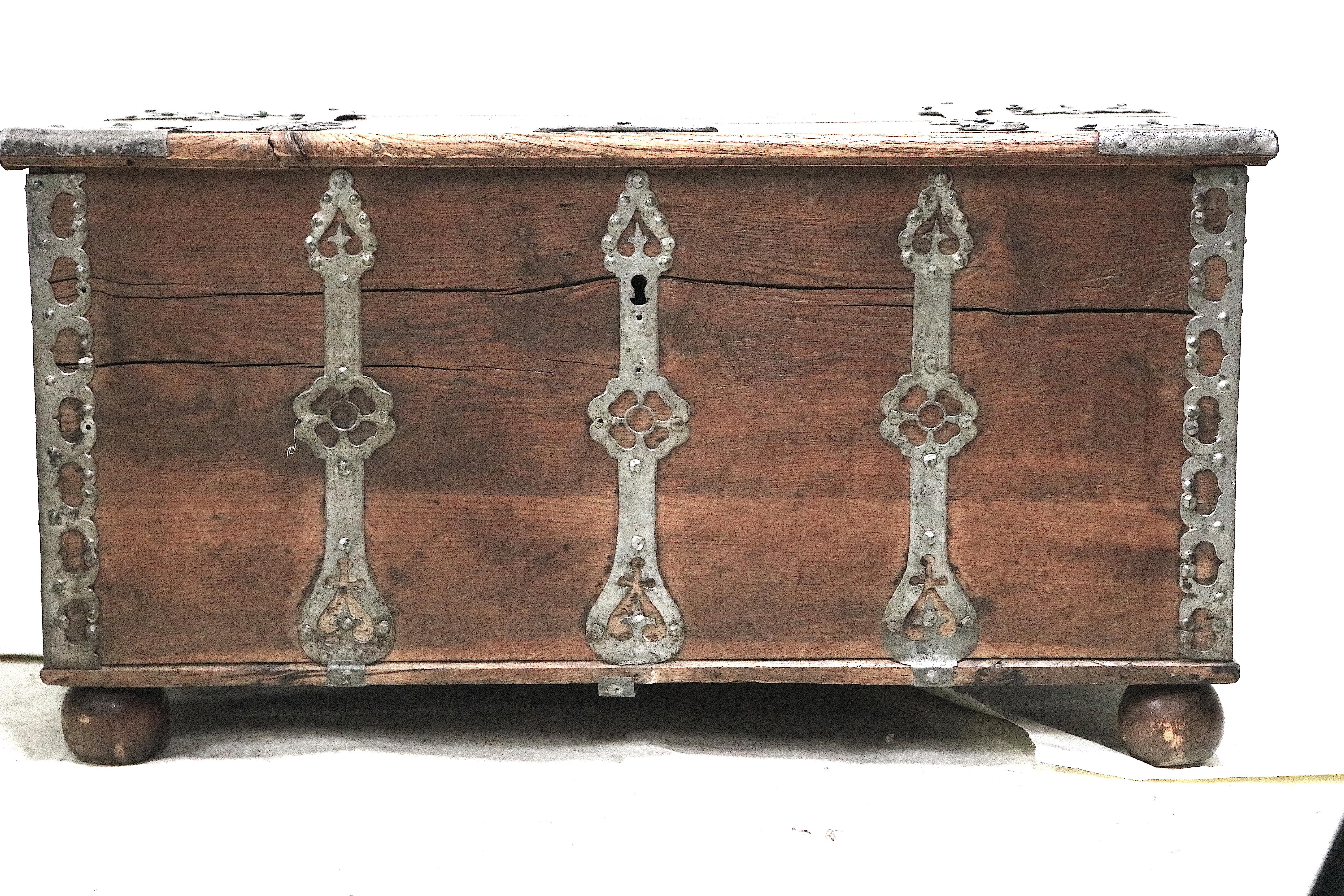 treasure chest trunk