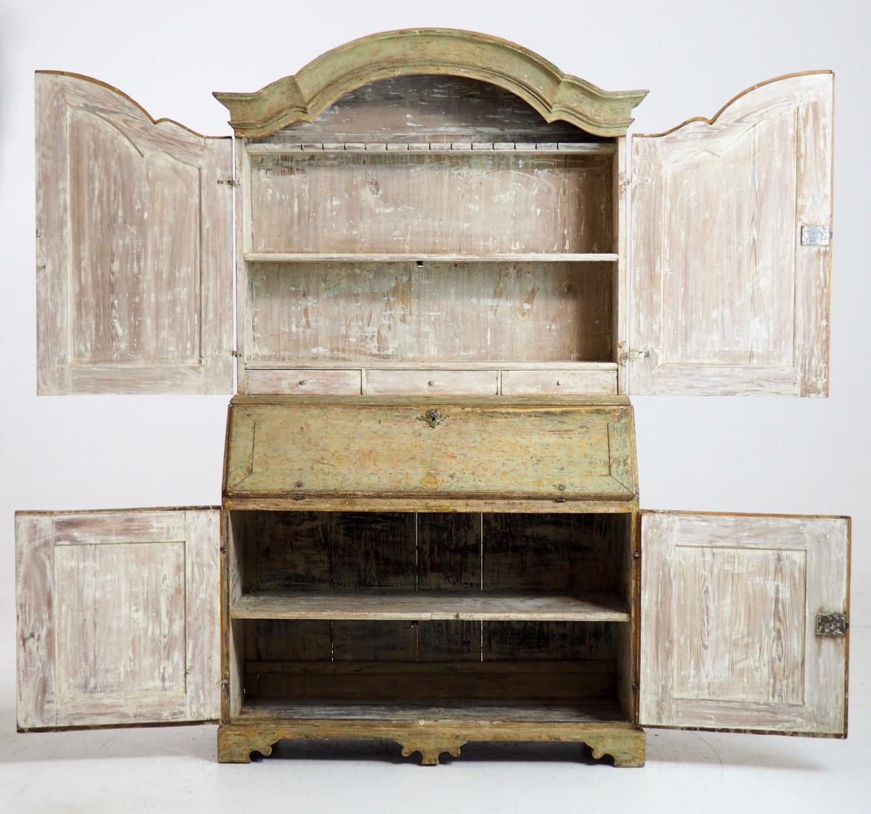 18th Century Swedish Baroque Period Secretary with Library in Original Paint 12
