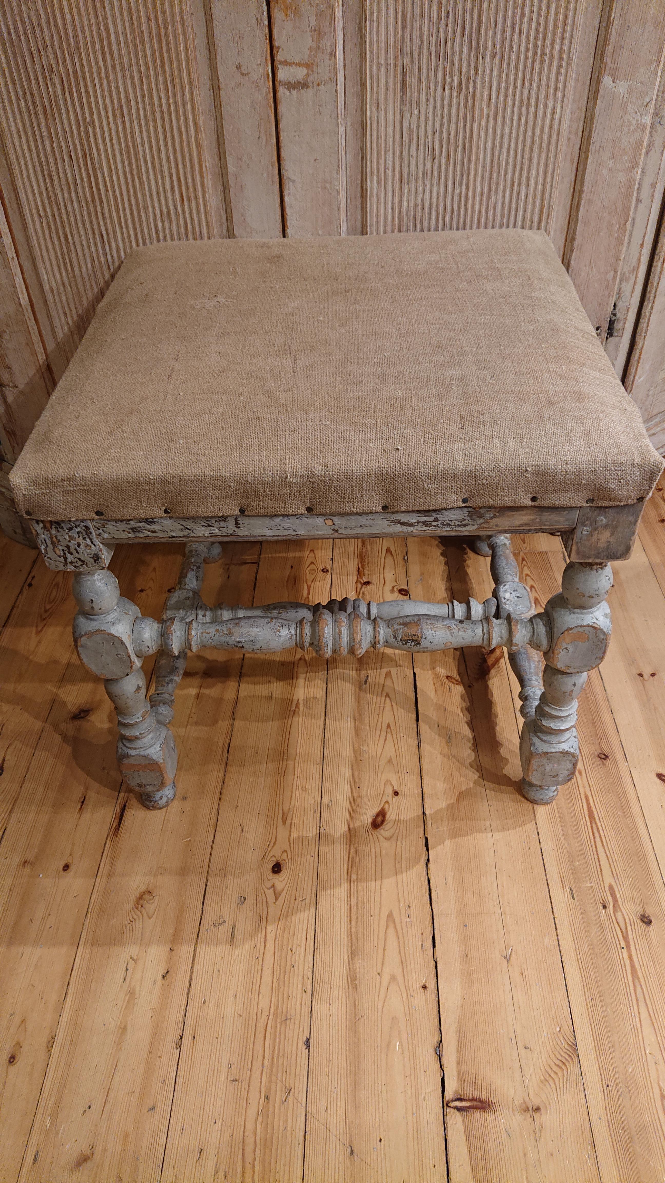 18th Century Swedish Baroque Stool with Original Paint Swedish Antiques For Sale 1