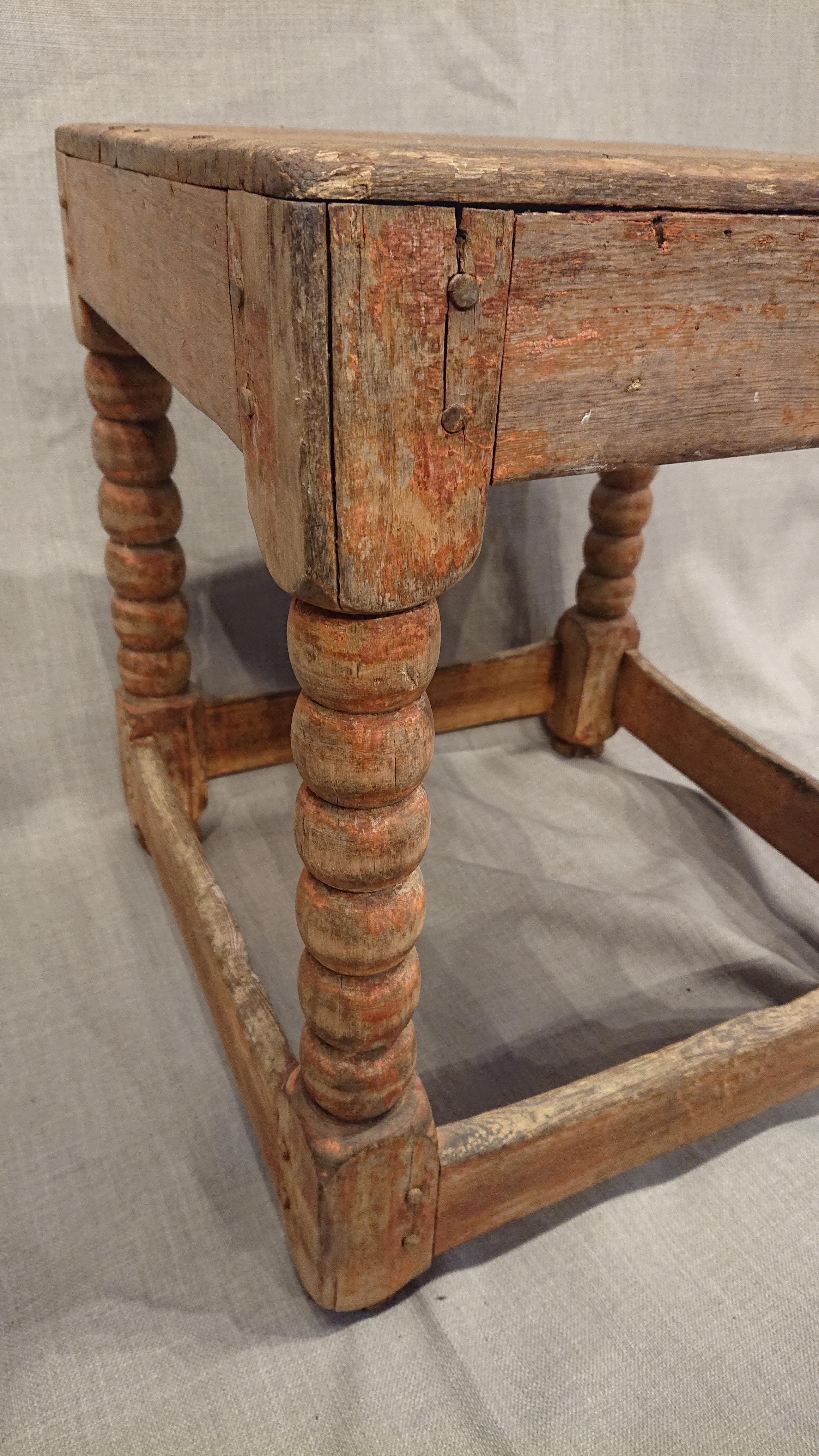 18th Century Swedish Baroque Stool with Traces of Original Paint For Sale 6