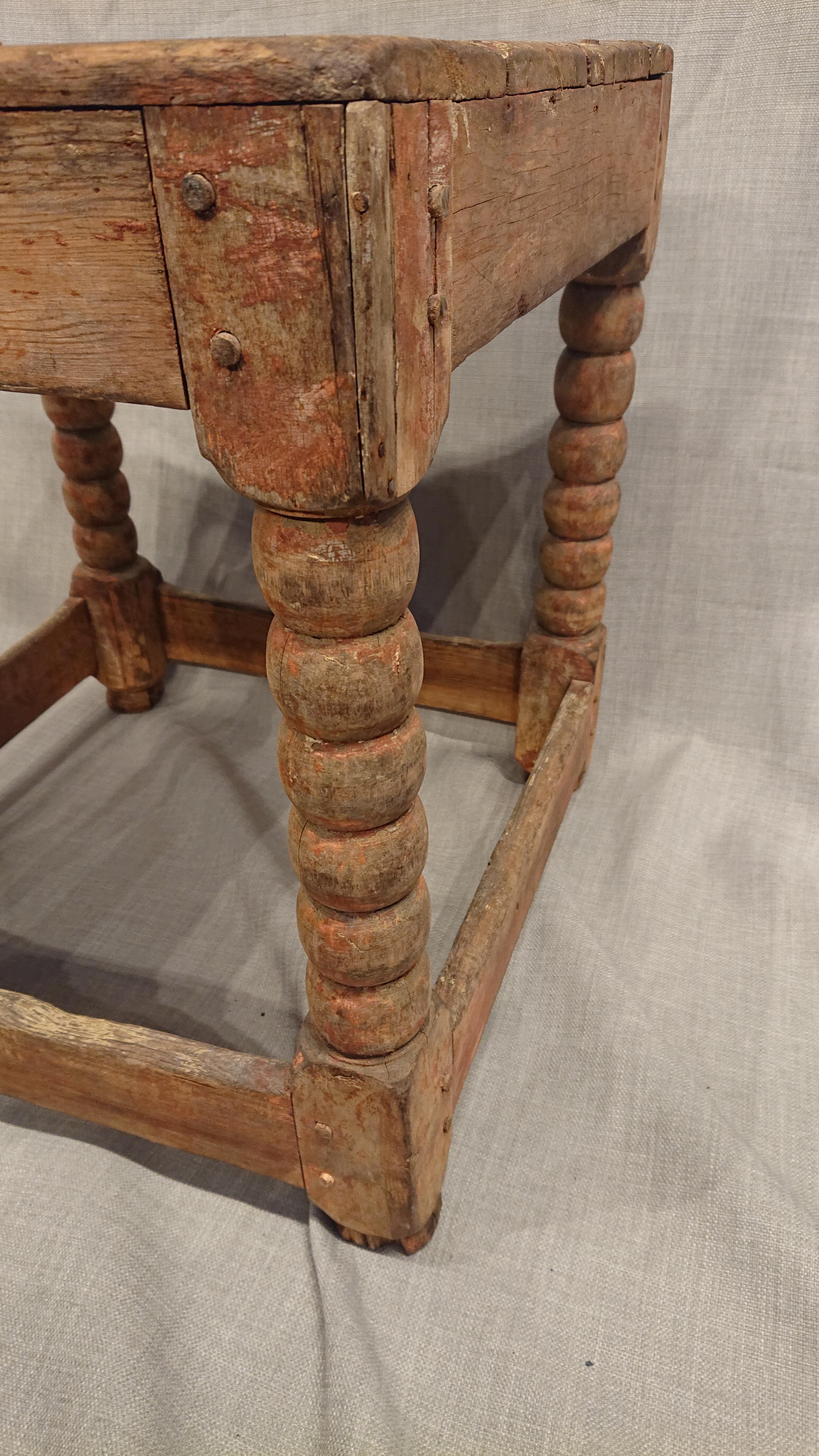 18th Century Swedish Baroque Stool with Traces of Original Paint For Sale 7