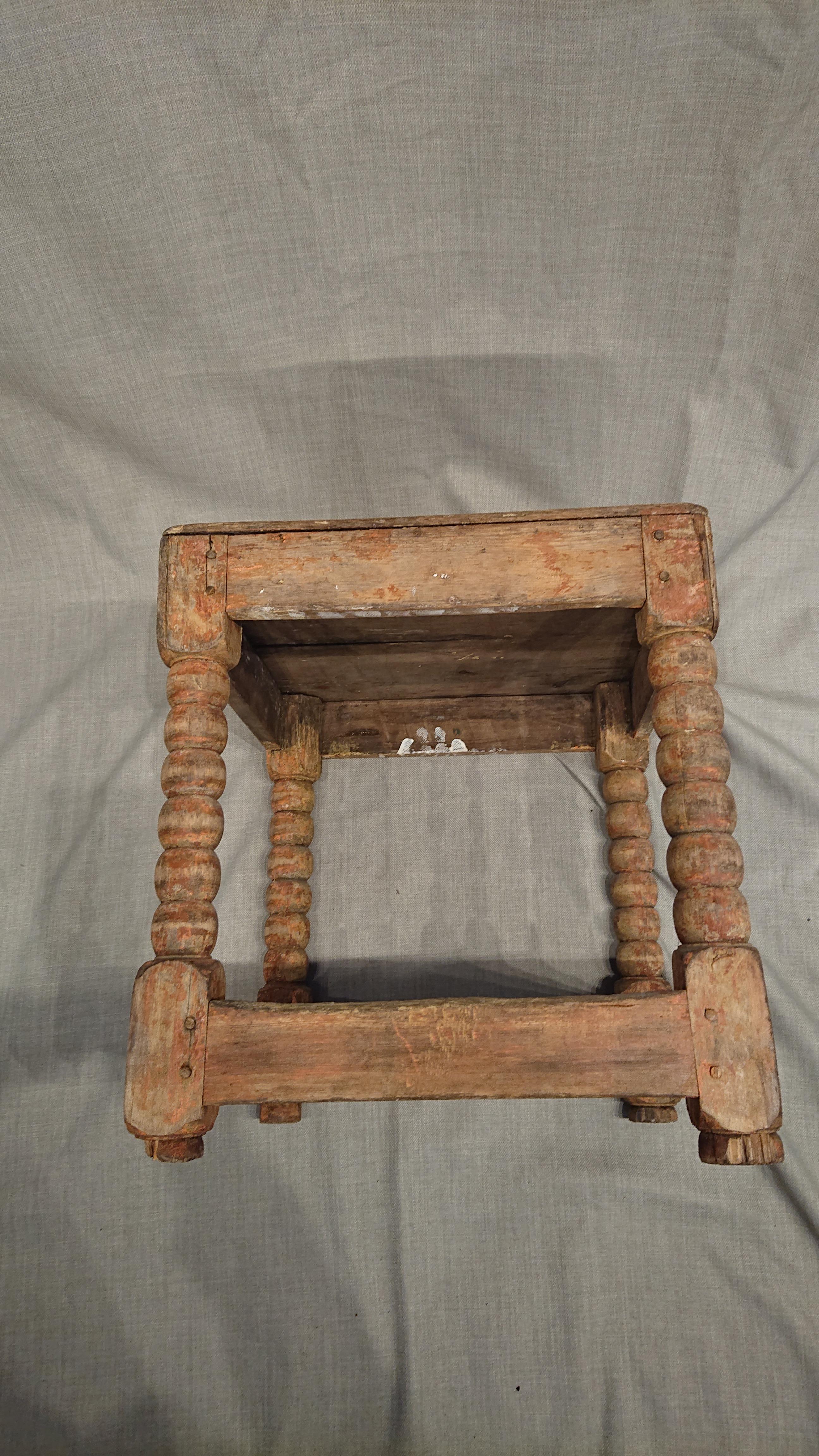 18th Century Swedish Baroque Stool with Traces of Original Paint For Sale 10