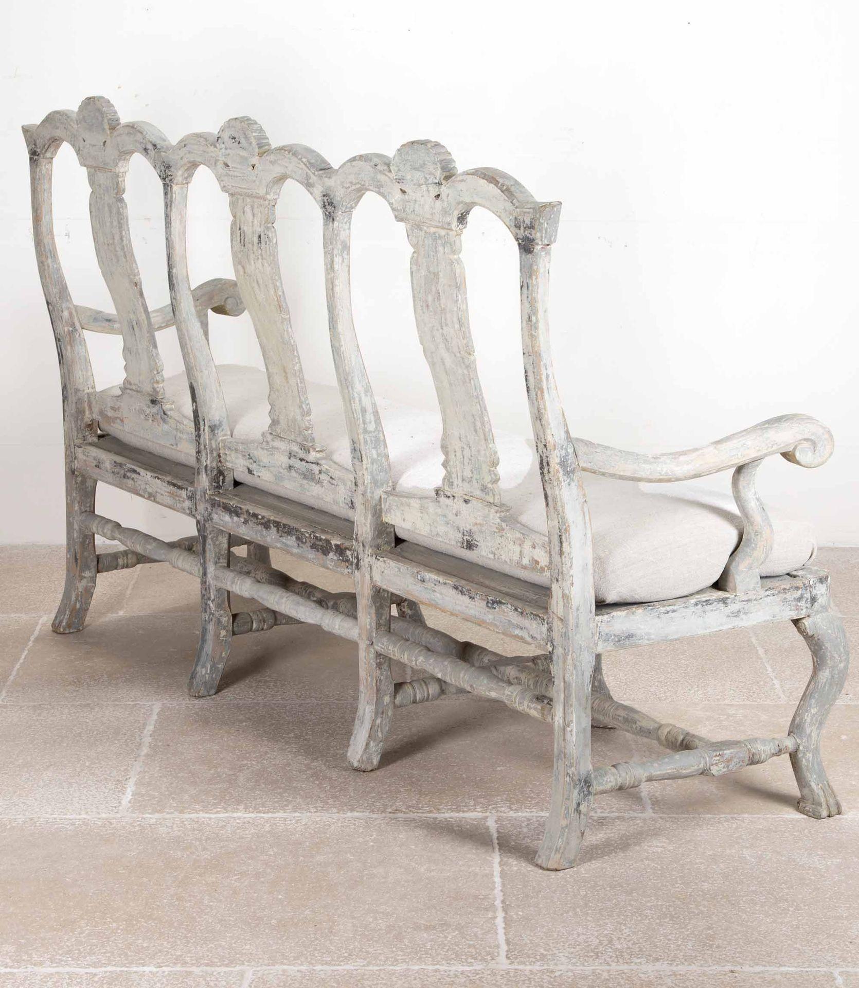 18th Century Swedish Baroque Style Sofa In Good Condition For Sale In Gloucestershire, GB