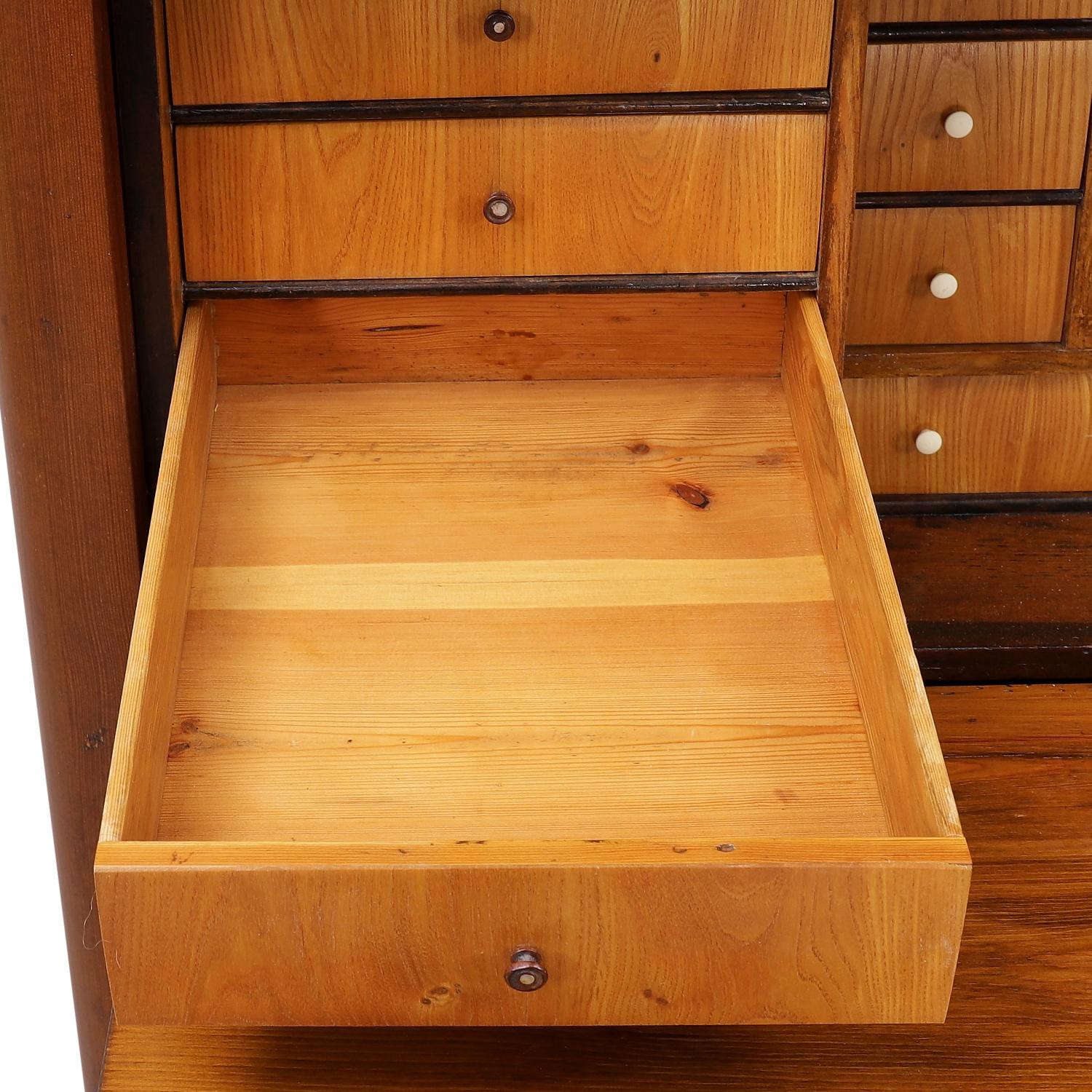 Herrbyrå de madera de haya sueca del siglo XVIII, Chiffonje - Agencia de escritura masculina, Pecho Tallado a mano en venta