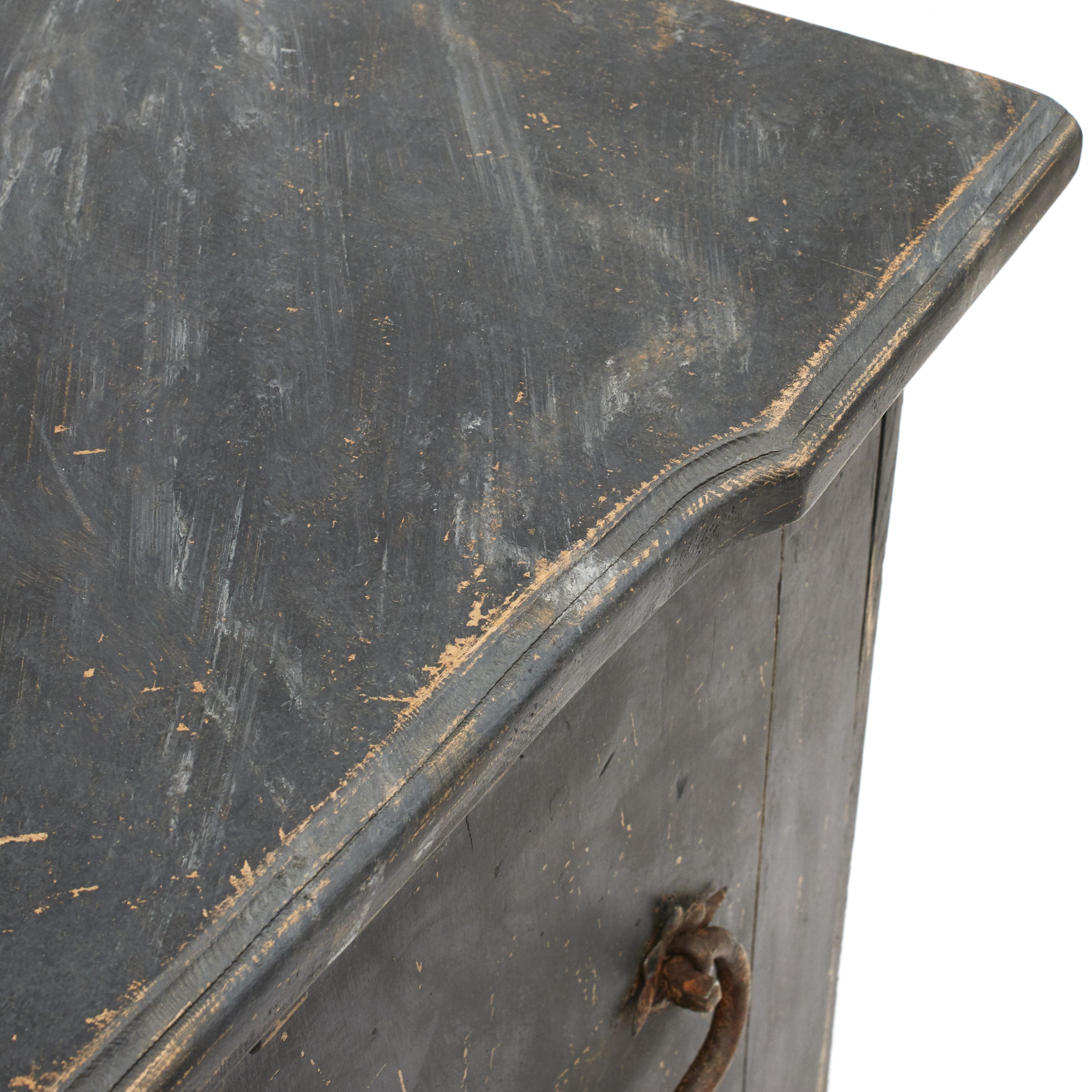 18th Century Swedish Black-Painted Baroque Chest of Drawers 2
