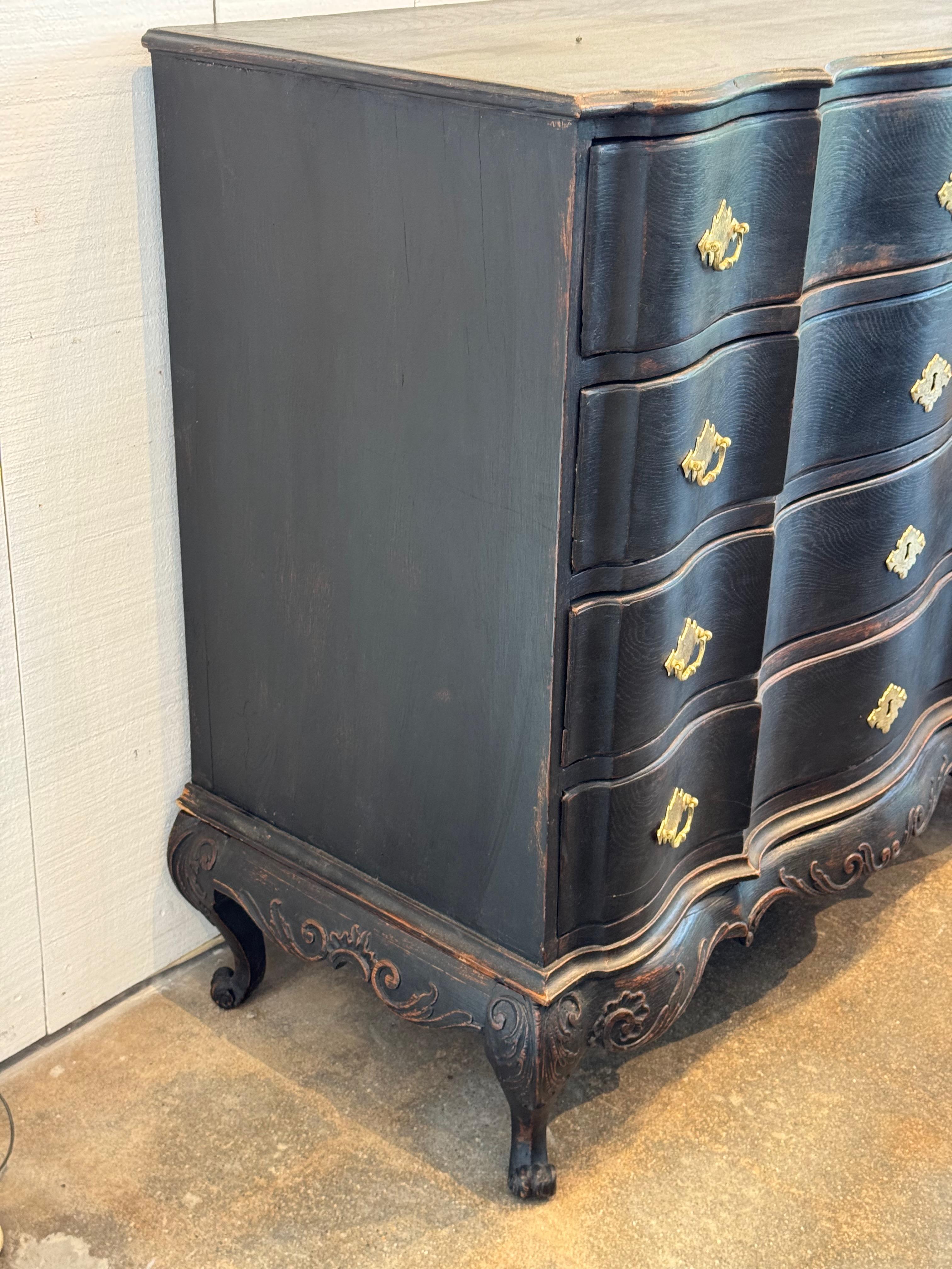 18th Century Swedish Black Painted Chest For Sale 6