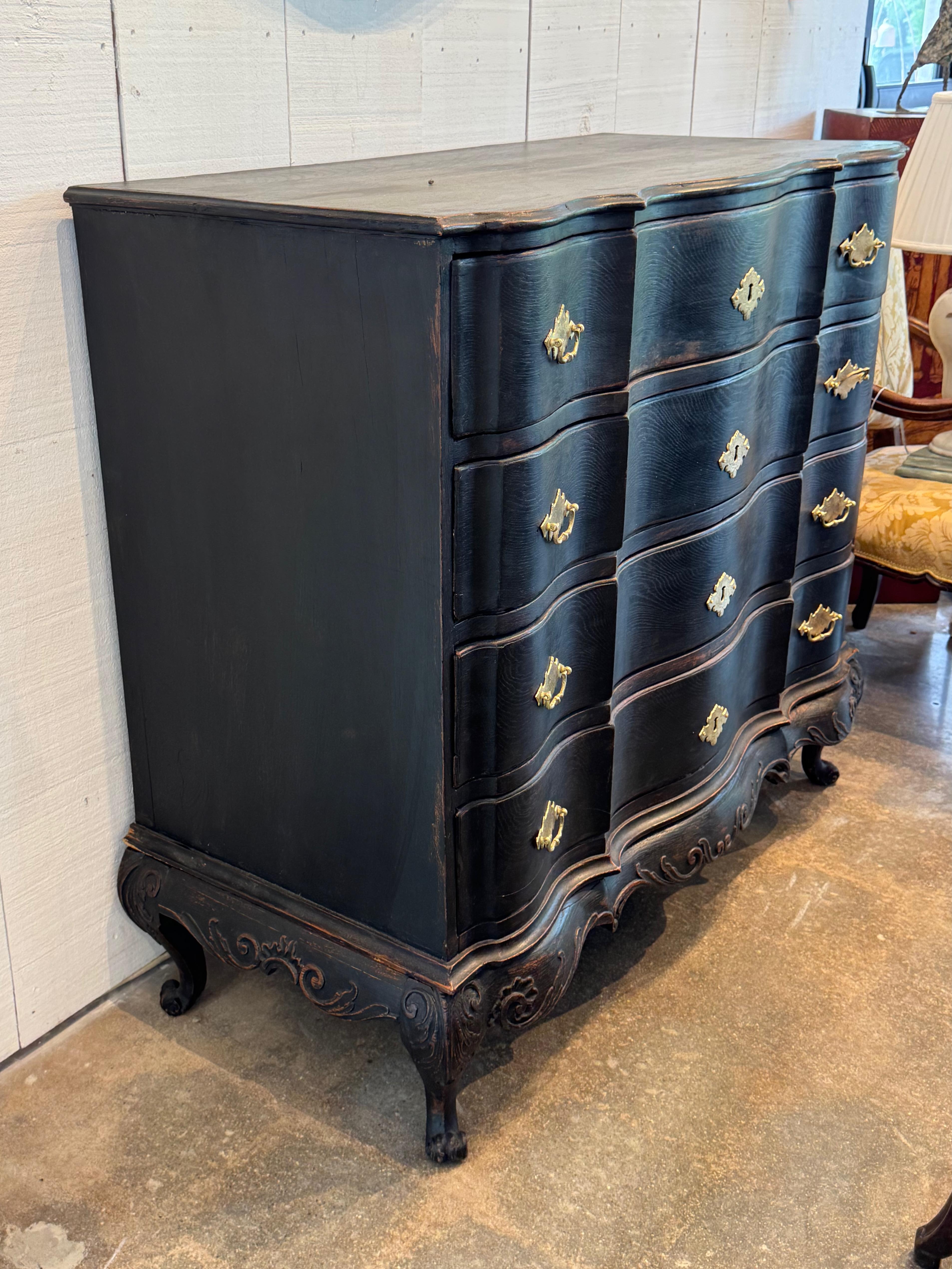18th Century Swedish Black Painted Chest For Sale 7