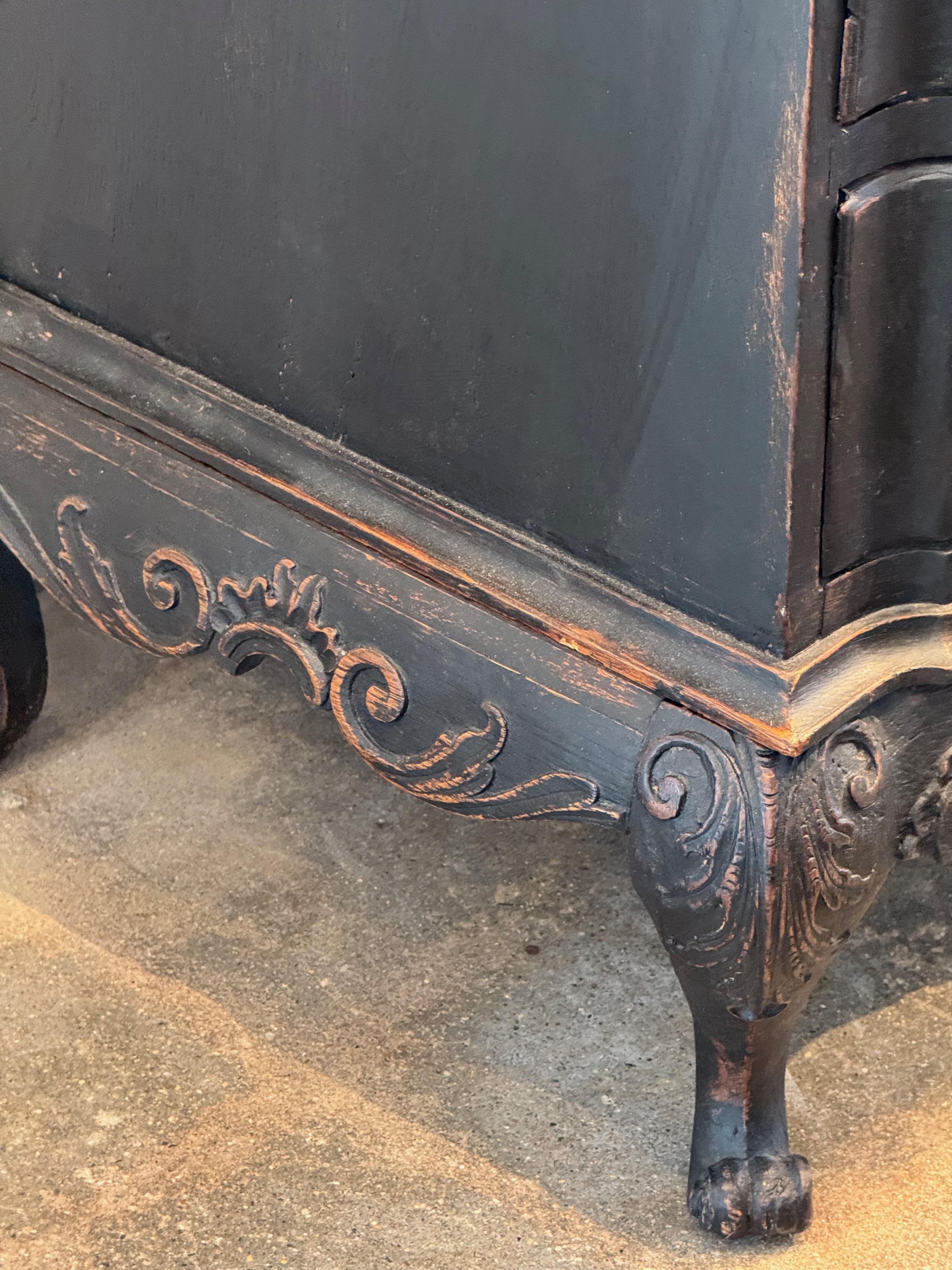 18th Century Swedish Black Painted Chest For Sale 1