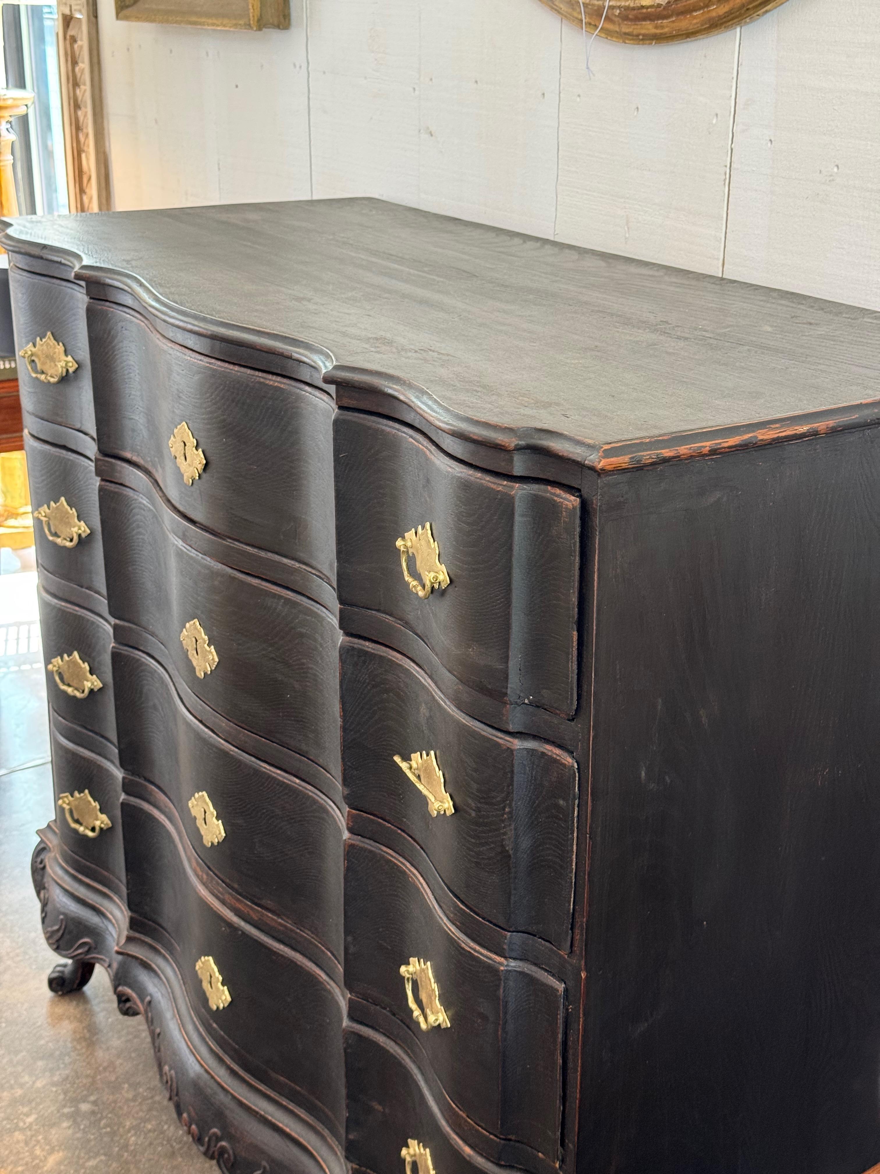 18th Century Swedish Black Painted Chest For Sale 4