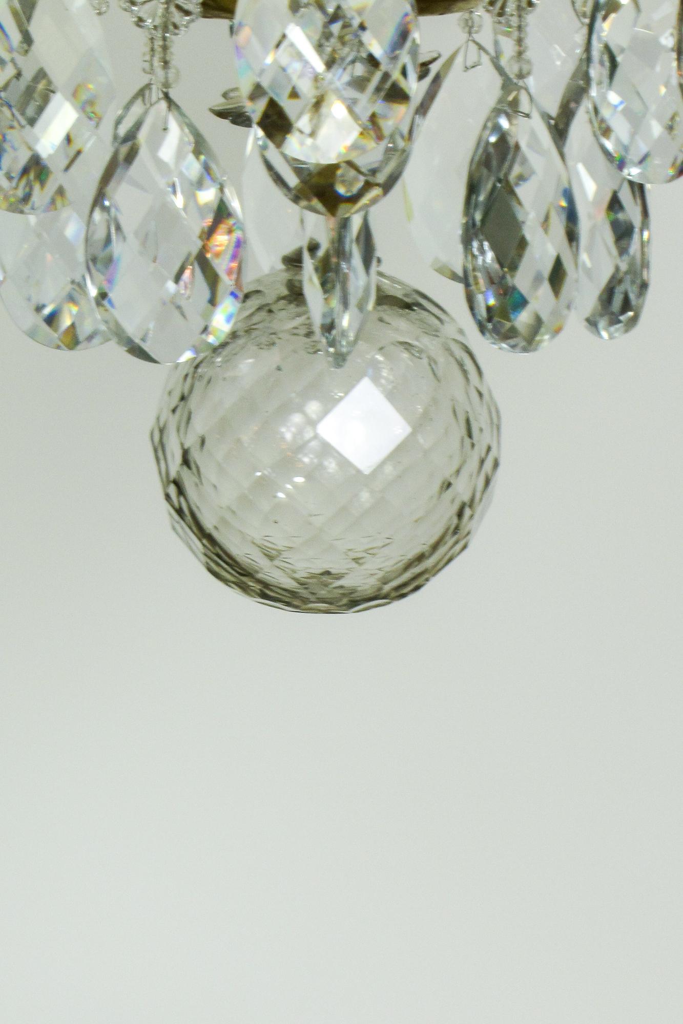 Lustre suédois en laiton et cristal du 18e siècle en vente 5