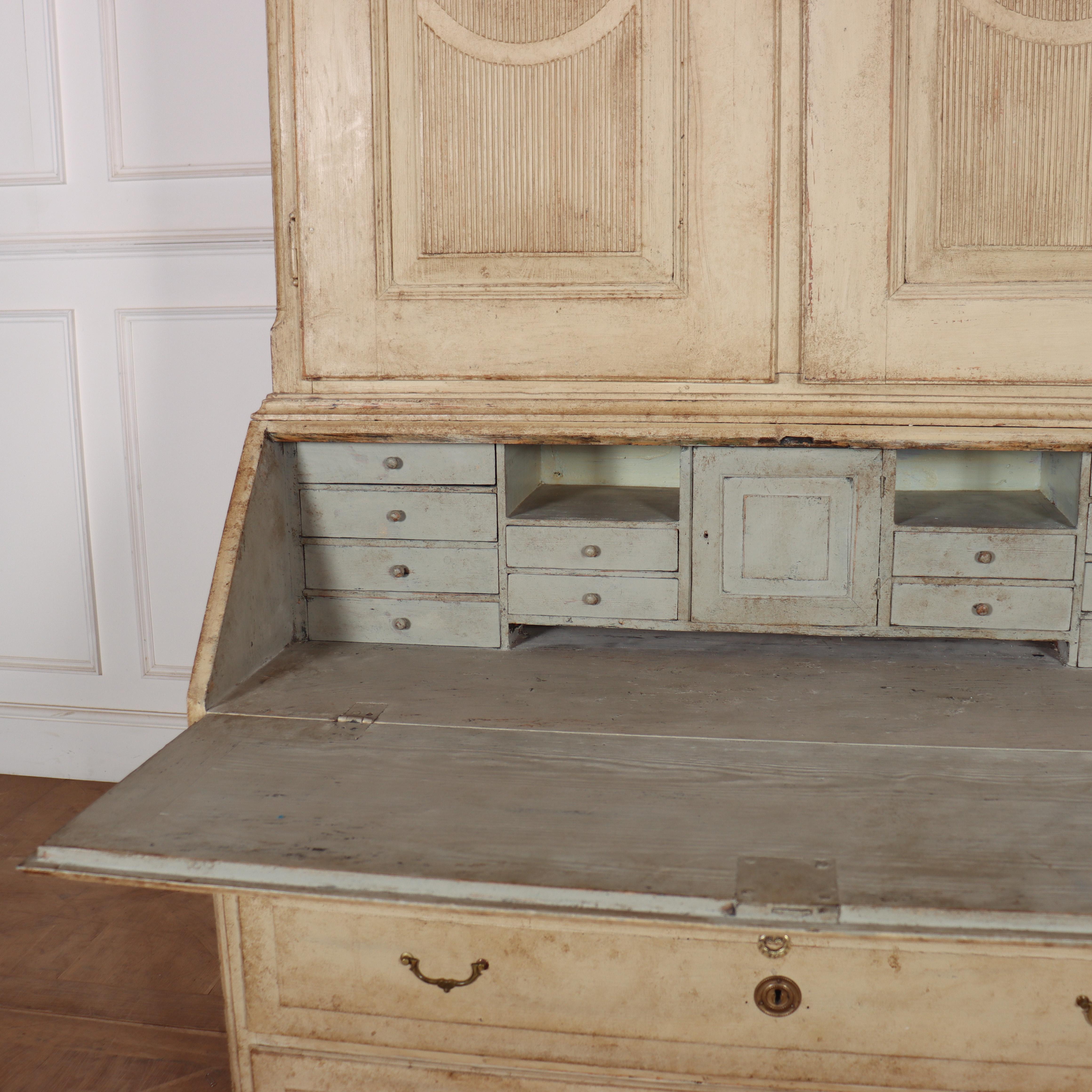 18th Century Swedish Bureau Bookcase In Good Condition In Leamington Spa, Warwickshire