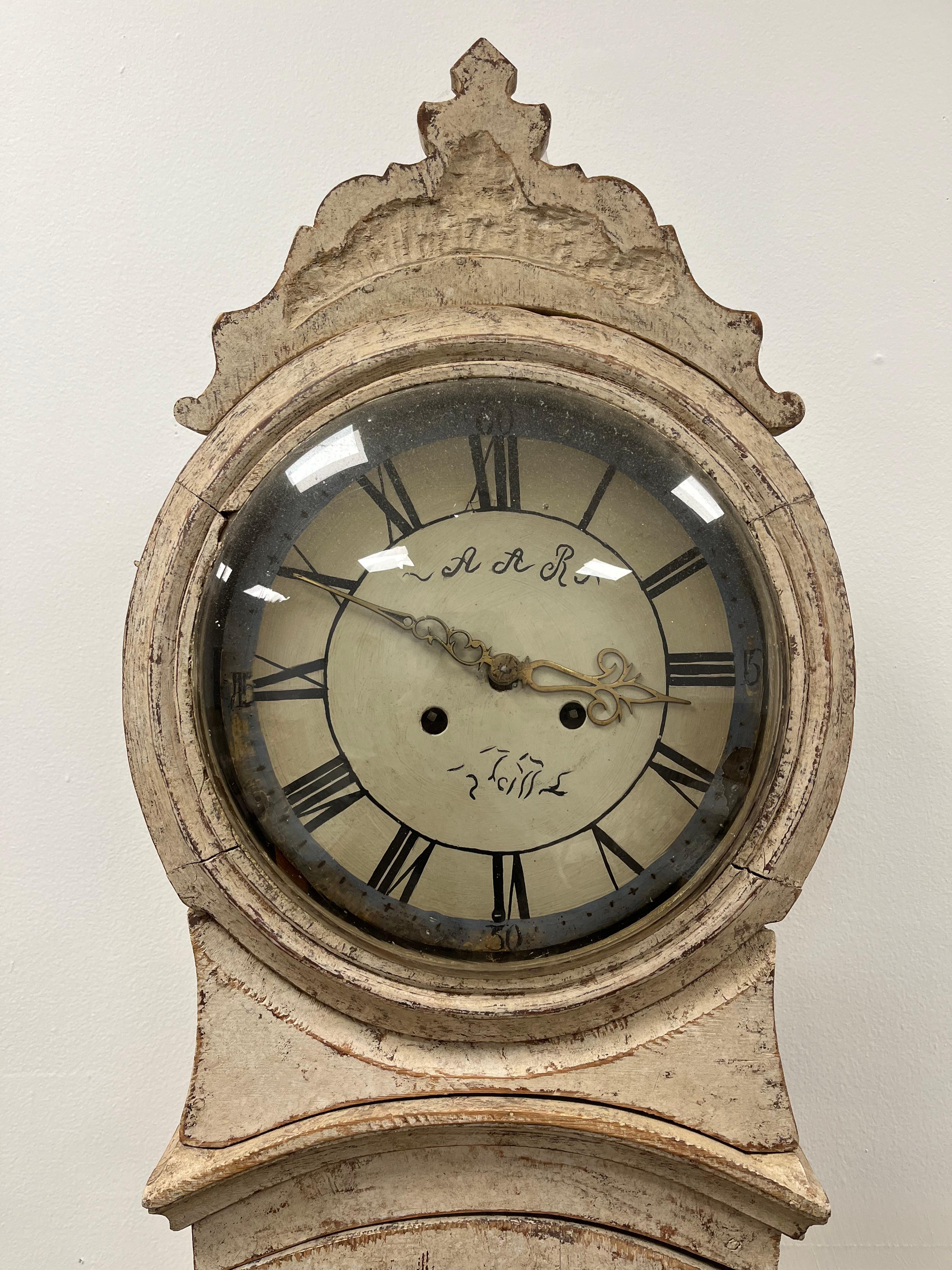 Hand-Carved 18th Century Swedish Case Clock For Sale