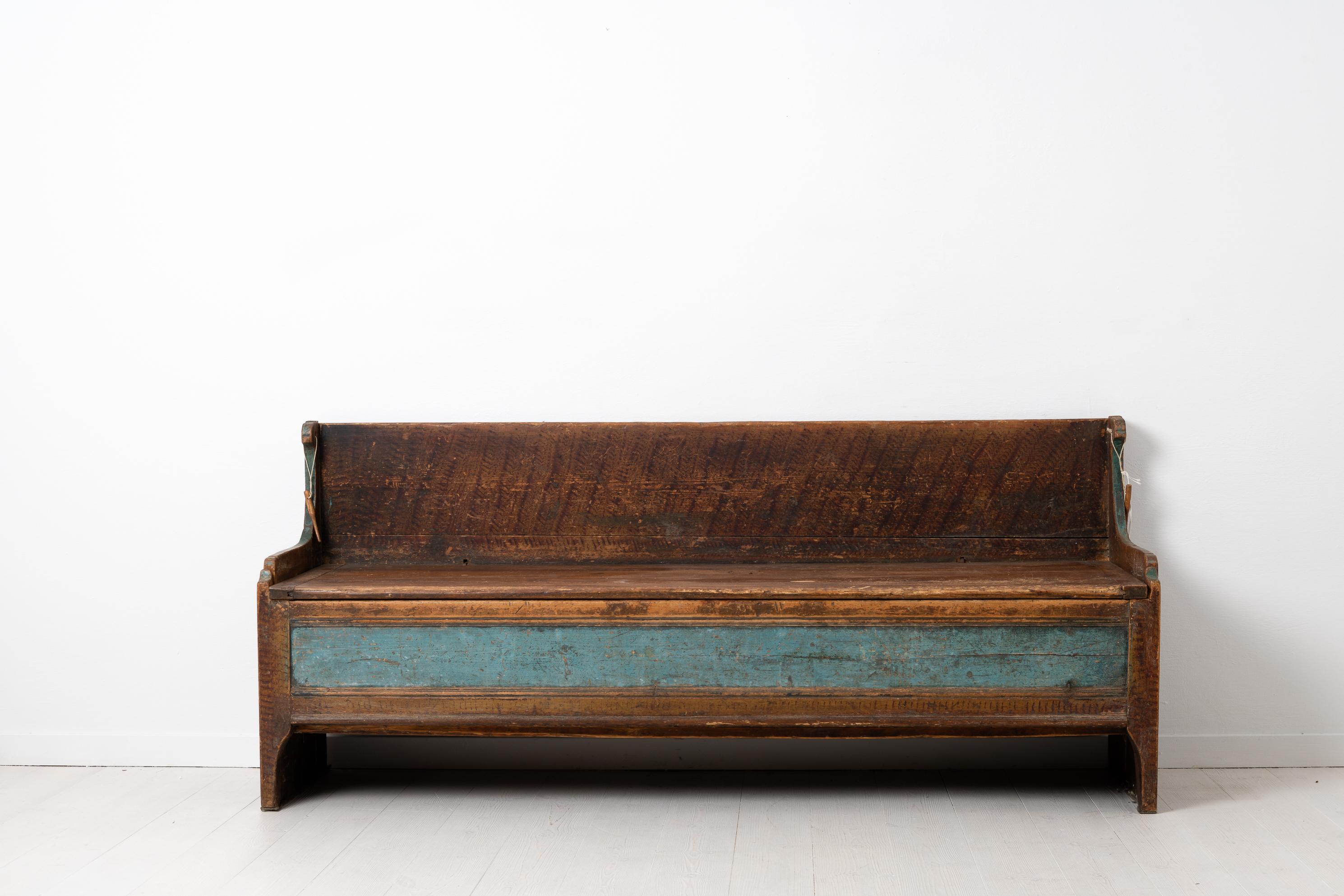 18th Century Swedish Country Bench in Pine In Good Condition In Kramfors, SE