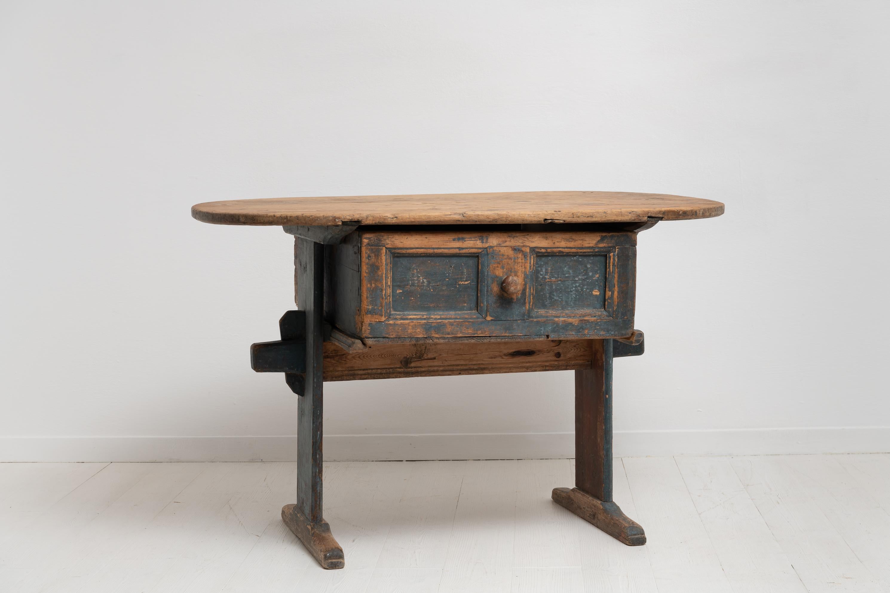Hand-Crafted 18th Century Swedish Country Folk Art Pine Table  For Sale