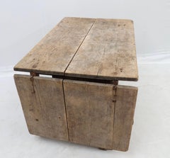 Table de maison de campagne suédoise du XVIIIe siècle