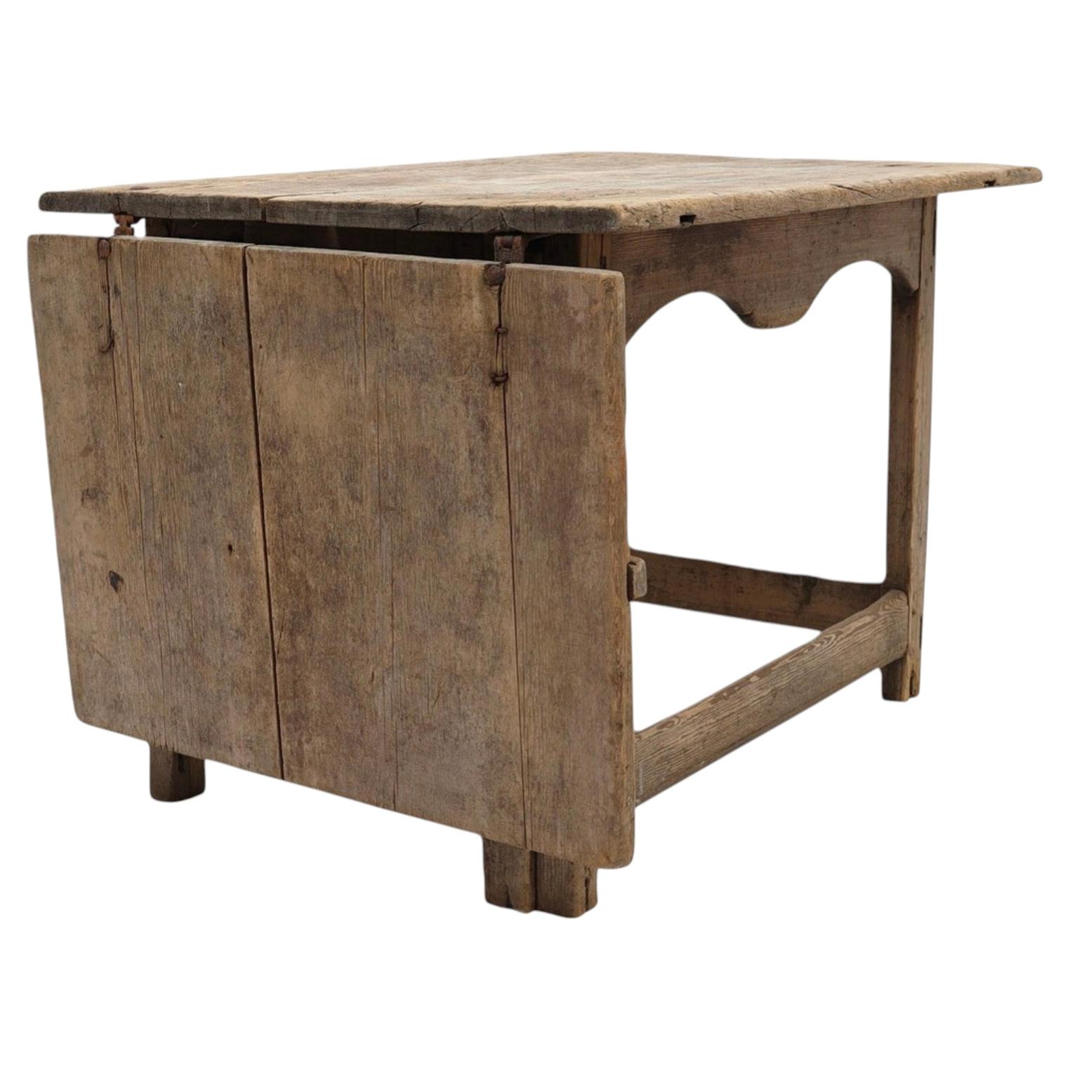 18th century Swedish country house table