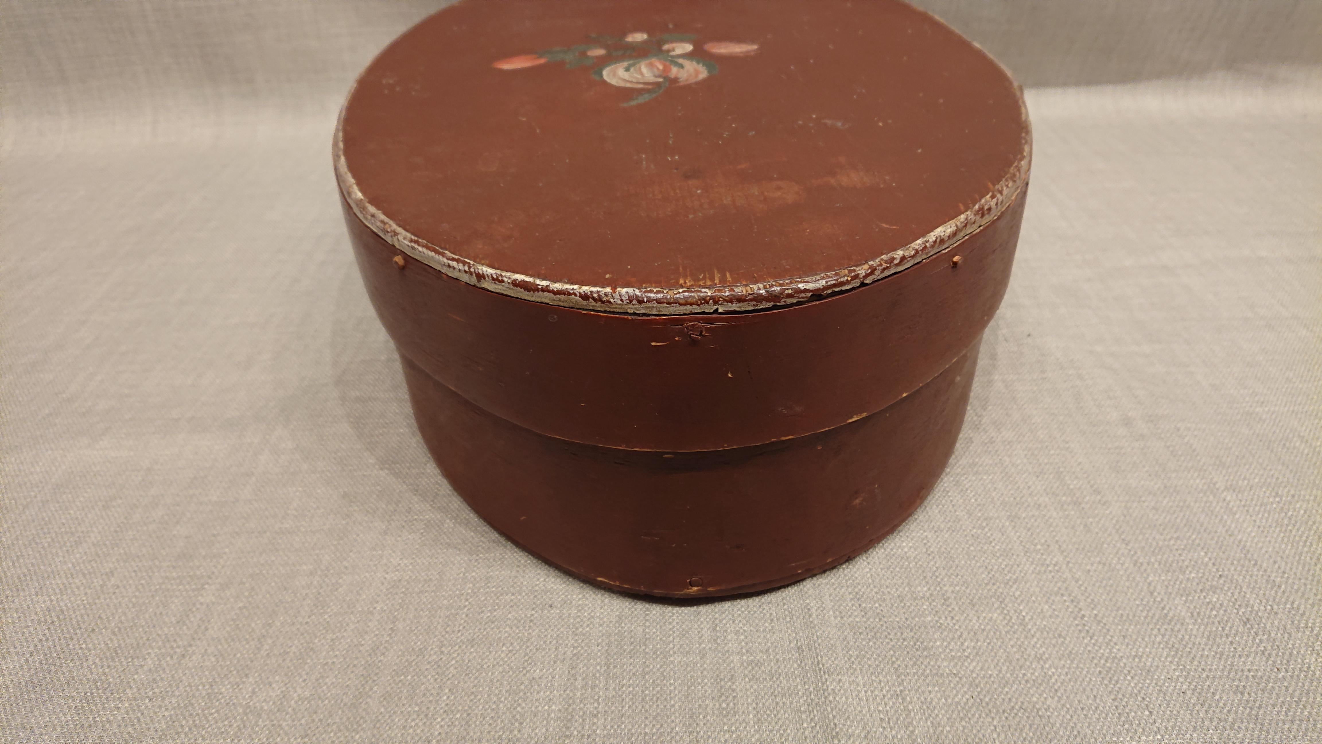 18th Century Swedish Folk Art Bentvwood Box with Original Paint Dated 1789 In Good Condition For Sale In Boden, SE