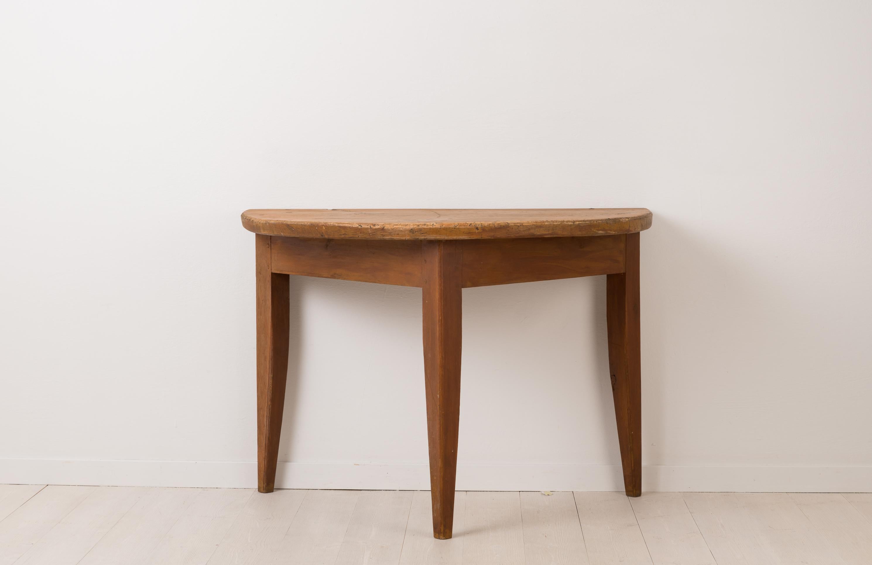 18th Century Swedish Folk Art Console or Wall Table In Good Condition For Sale In Kramfors, SE