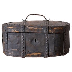 Caja matrimonial de arte popular sueco del siglo XVIII - Oscuro