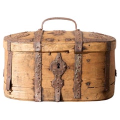 18th Century Swedish folk art marriage box - Pale