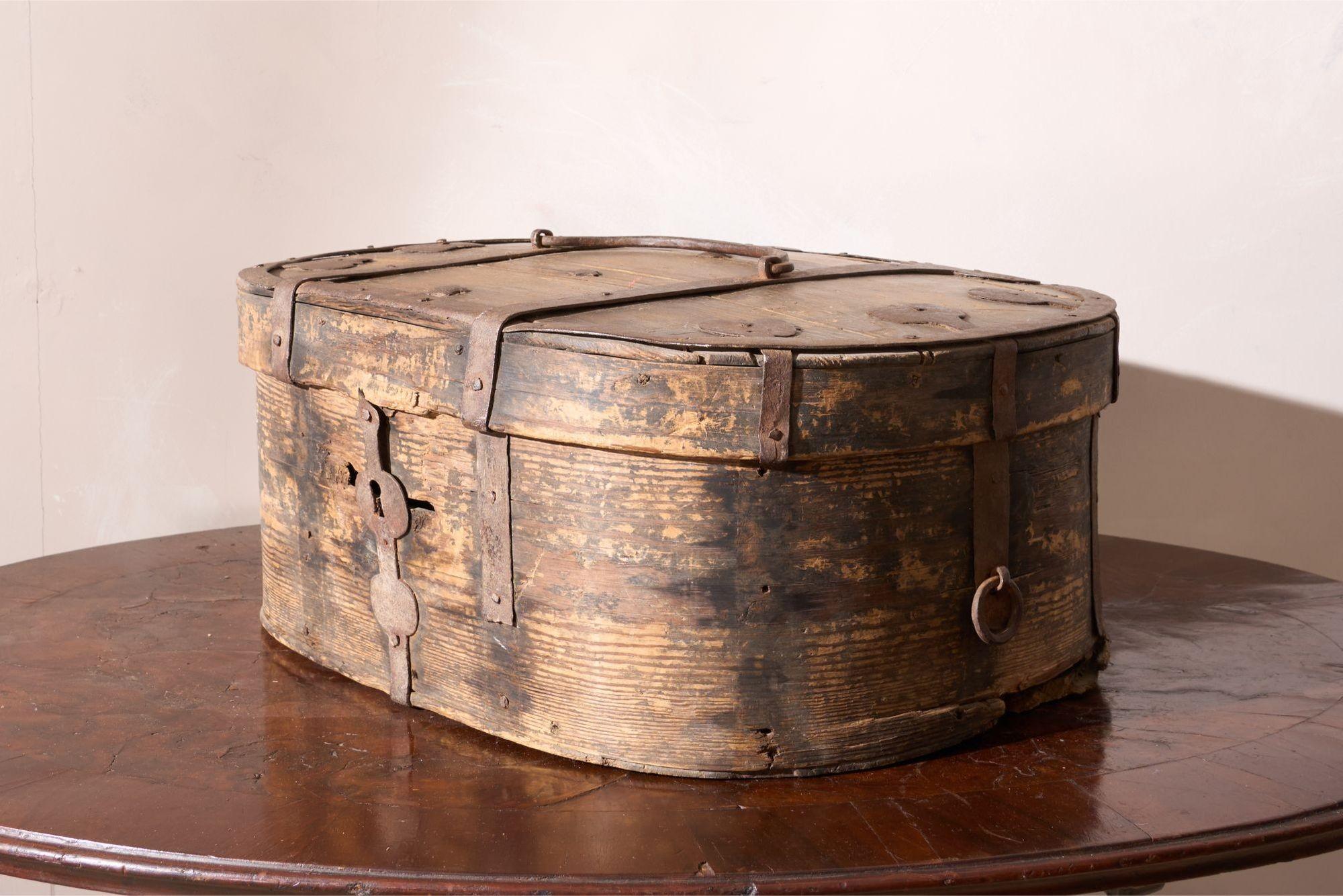 18th century Swedish folk art marriage box- Star 5