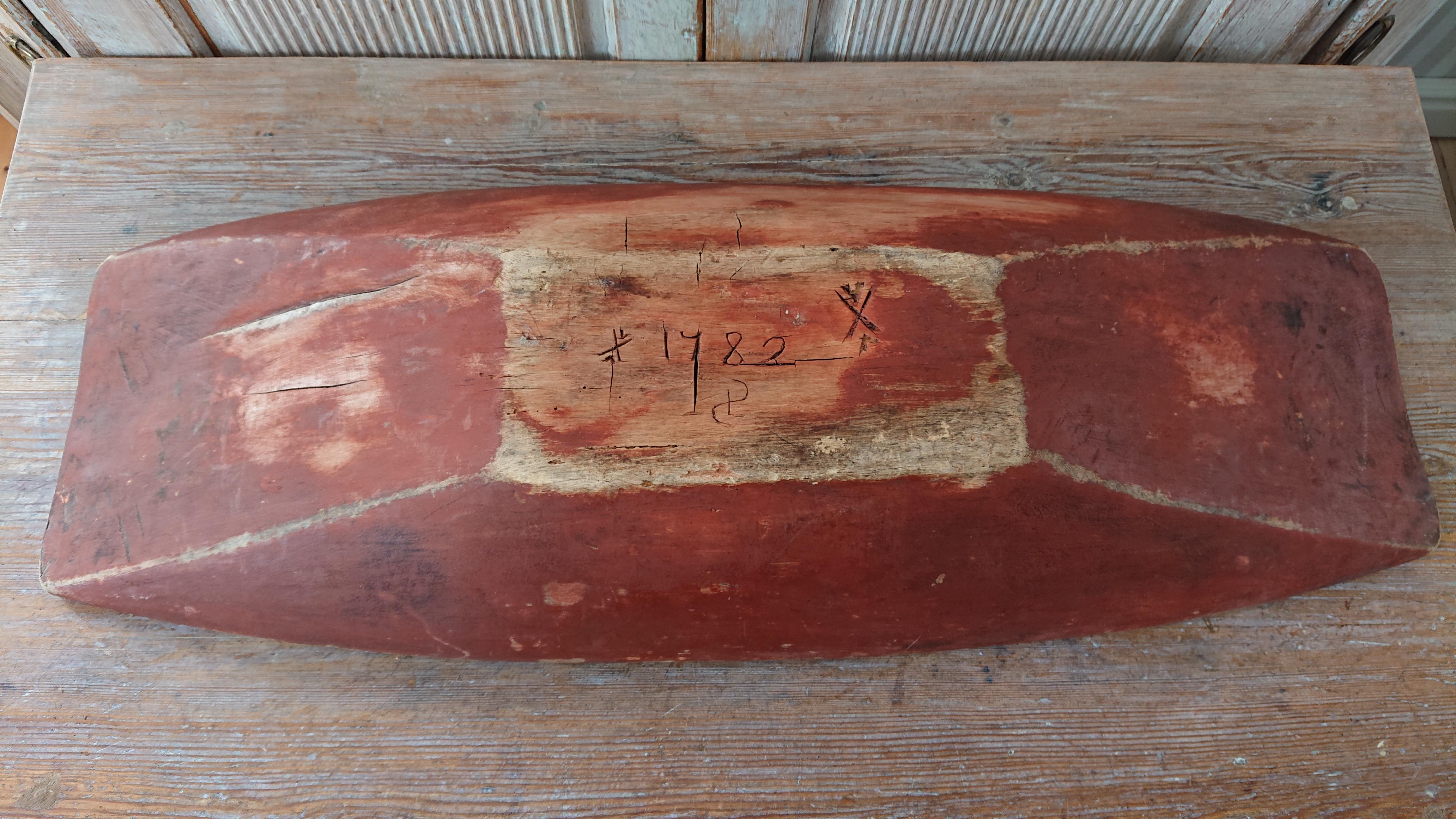Bandeja / Cuenco de servir de arte popular sueco del siglo XVIII con pintura original fechado en 1782 en venta 3