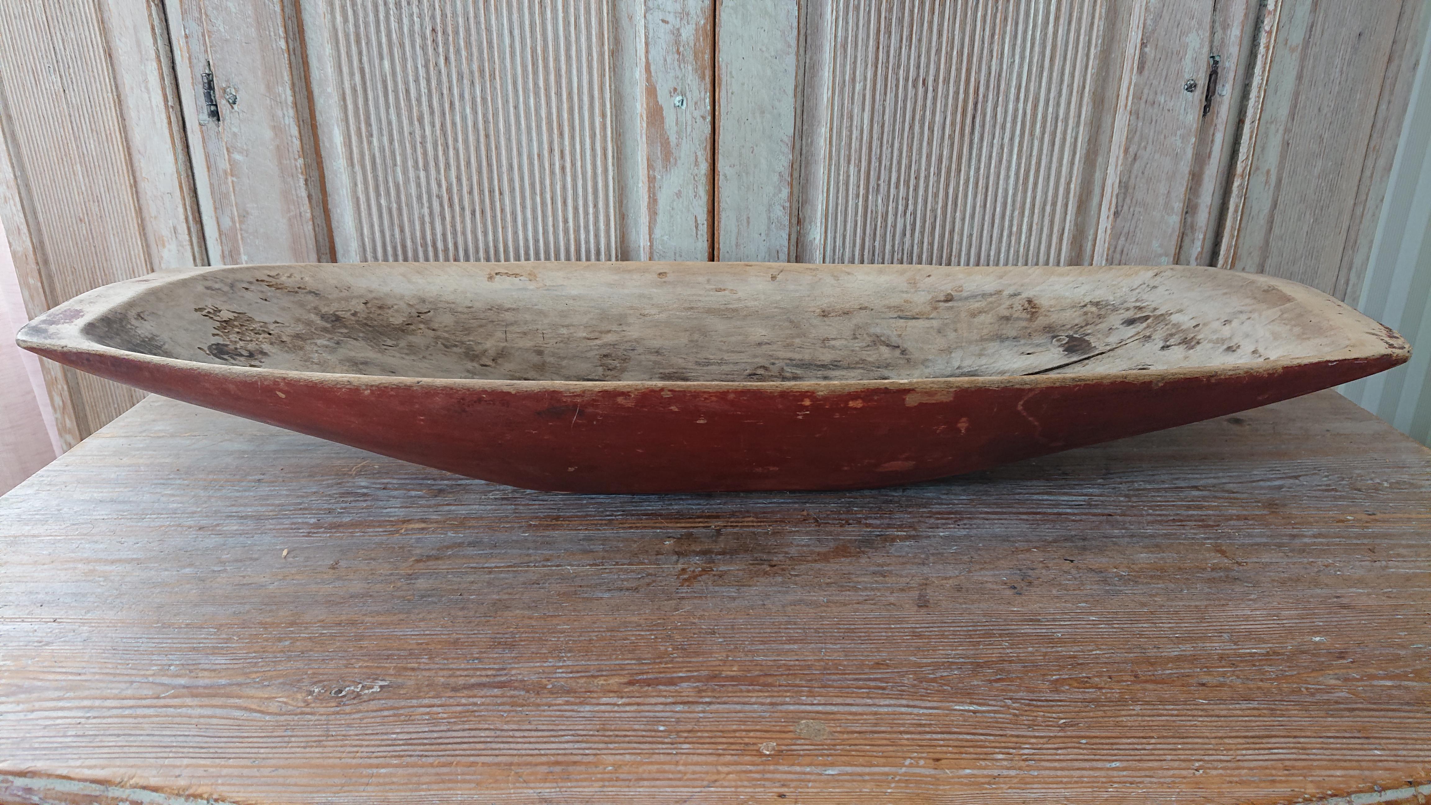 18th Century Swedish Folk Art tray / serving bowl from Borlänge Dalarna, Northern Sweden
A fantastically early tray dated 1782.
It also has cut marks on the underside.
The tray has untouched original paint.
A large farmers handcrafted tray or