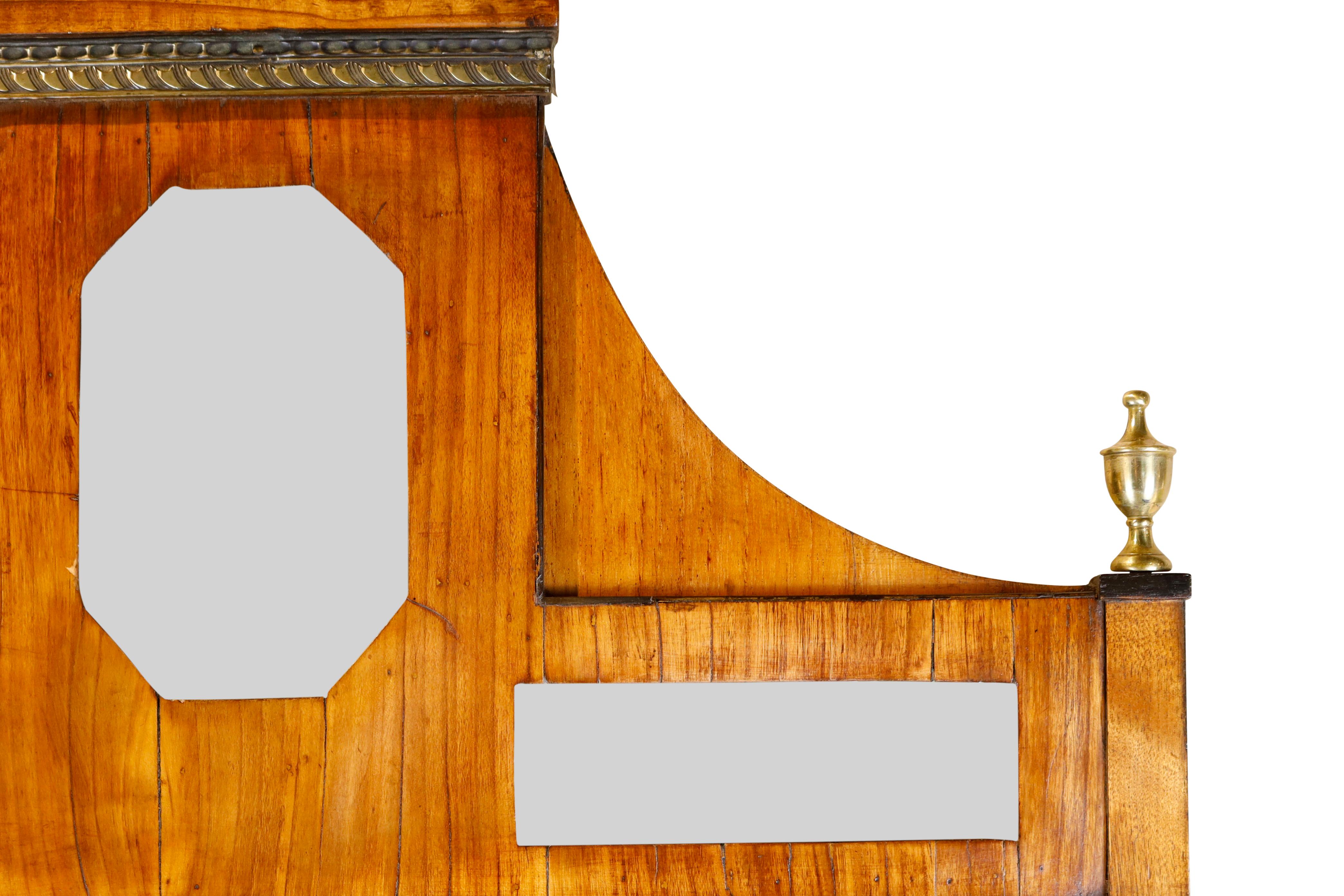 Similoro Specchio svedese in legno di frutta del XVIII secolo in vendita