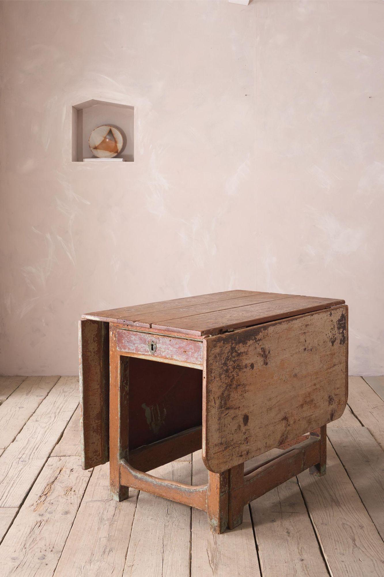 18th century Swedish Gate leg table For Sale 6
