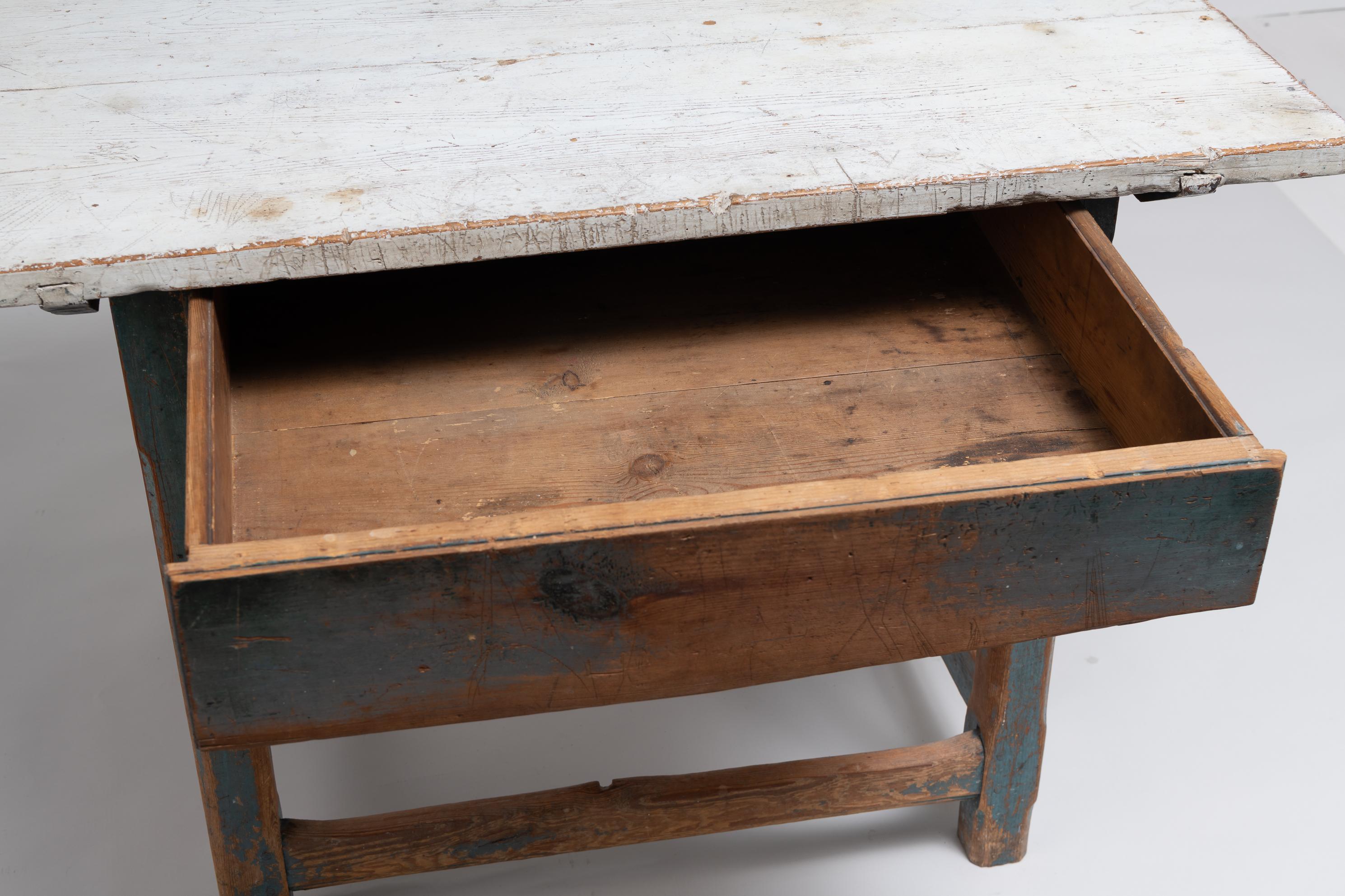 18th Century Swedish Genuine Baroque Country Table For Sale 3
