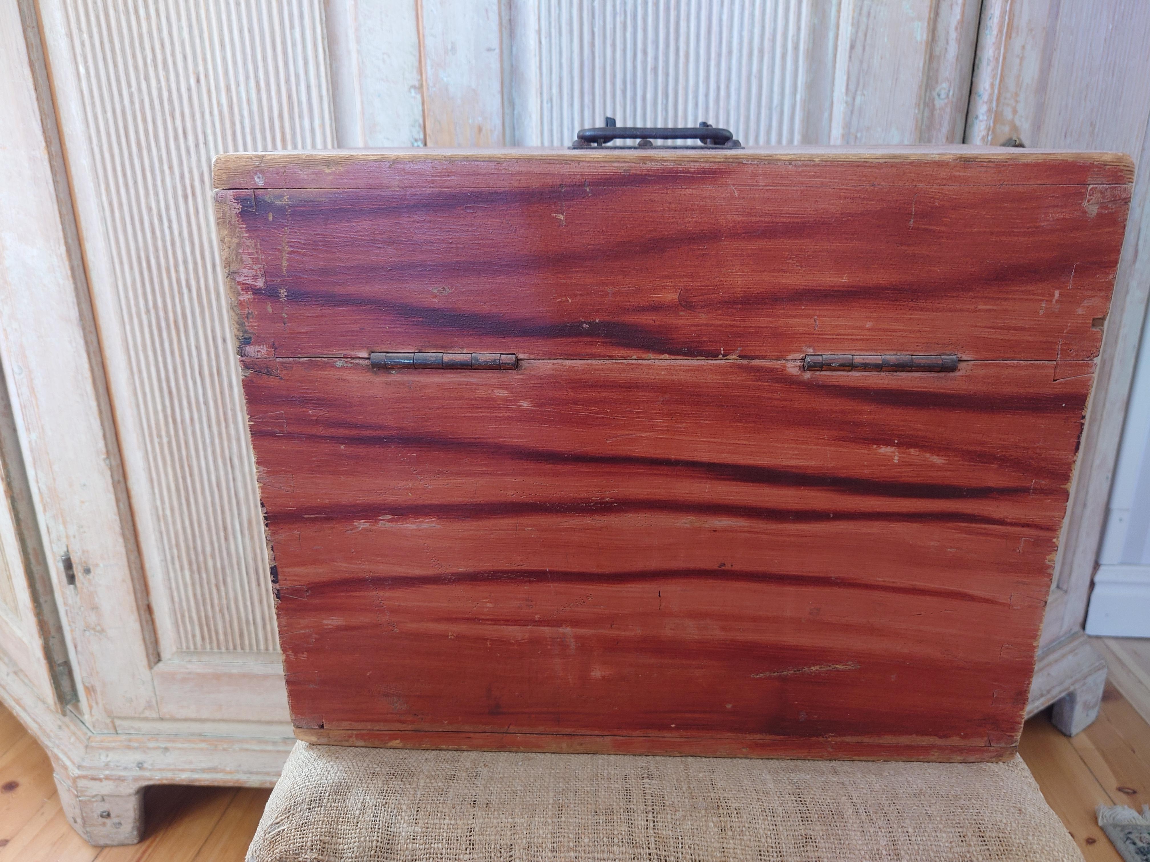 Siglo XVIII Sueco  auténtica caja Country Folk Art con pintura original en venta 3