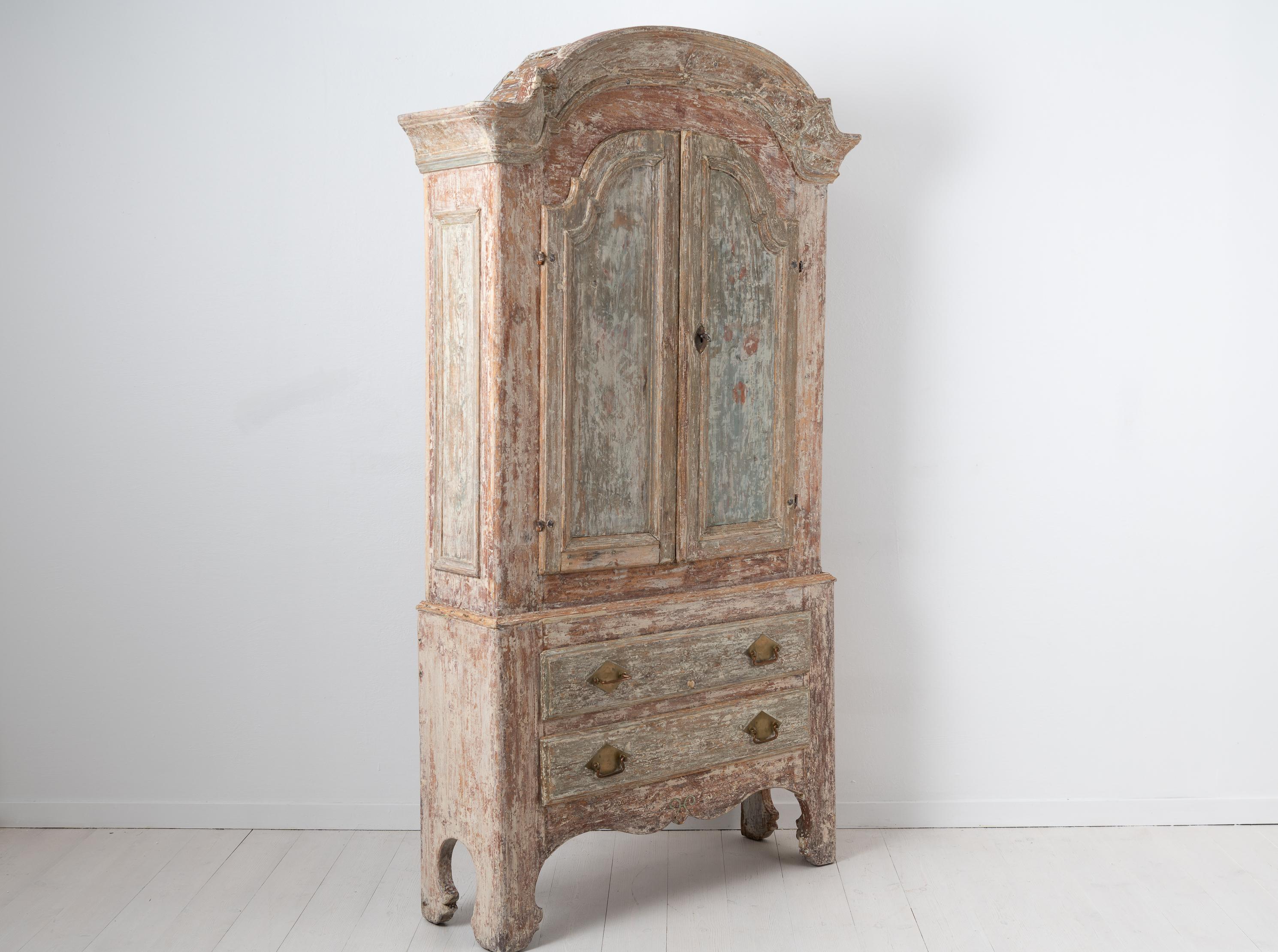 18th Century Swedish Genuine Rococo Cabinet 2