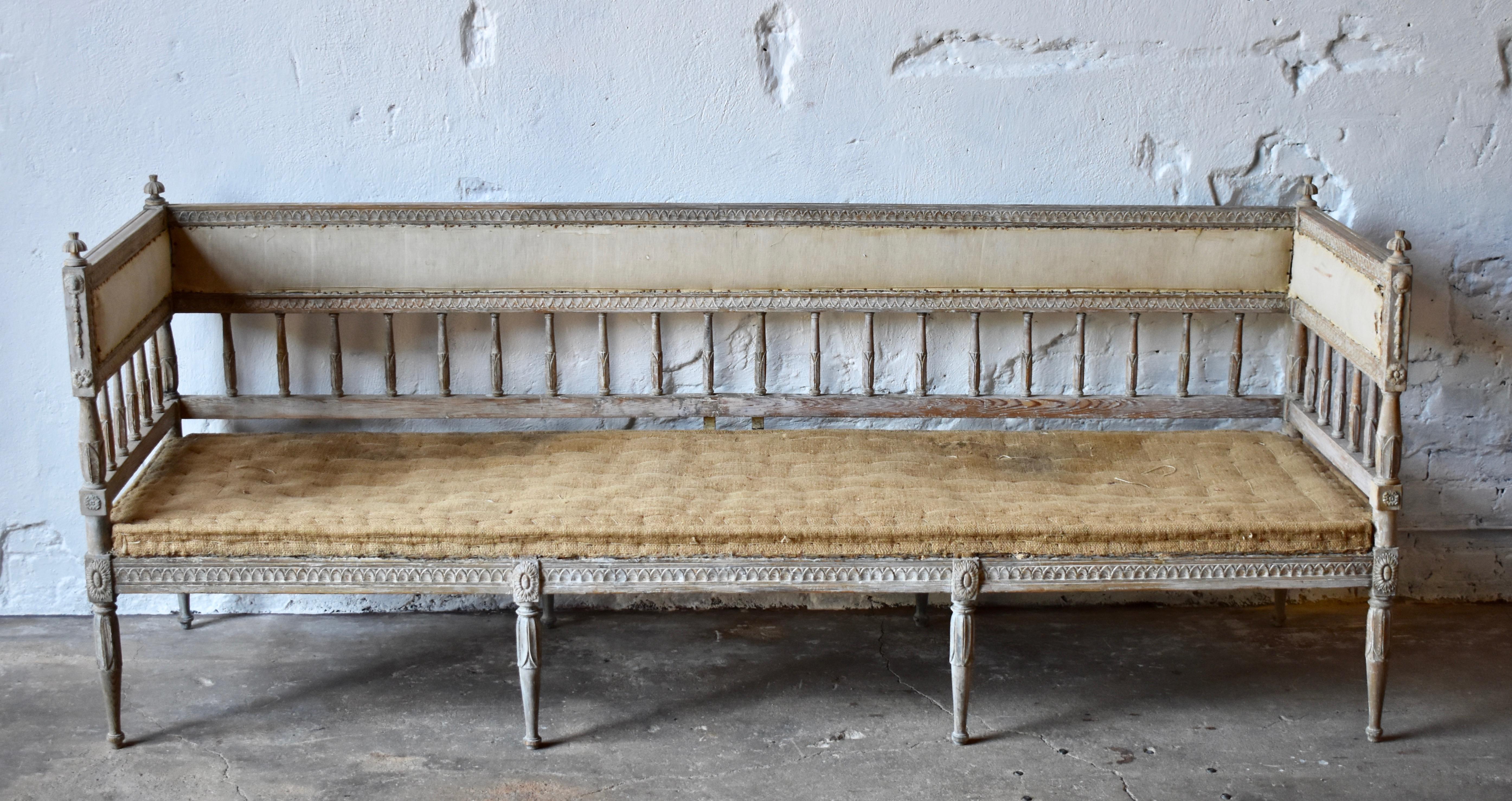 18th century Swedish Gustavian 8-legged sofa 
Scraped to original colour, soft blue and antique grey patina. 
Floral and lion carvings, turned finals.



  